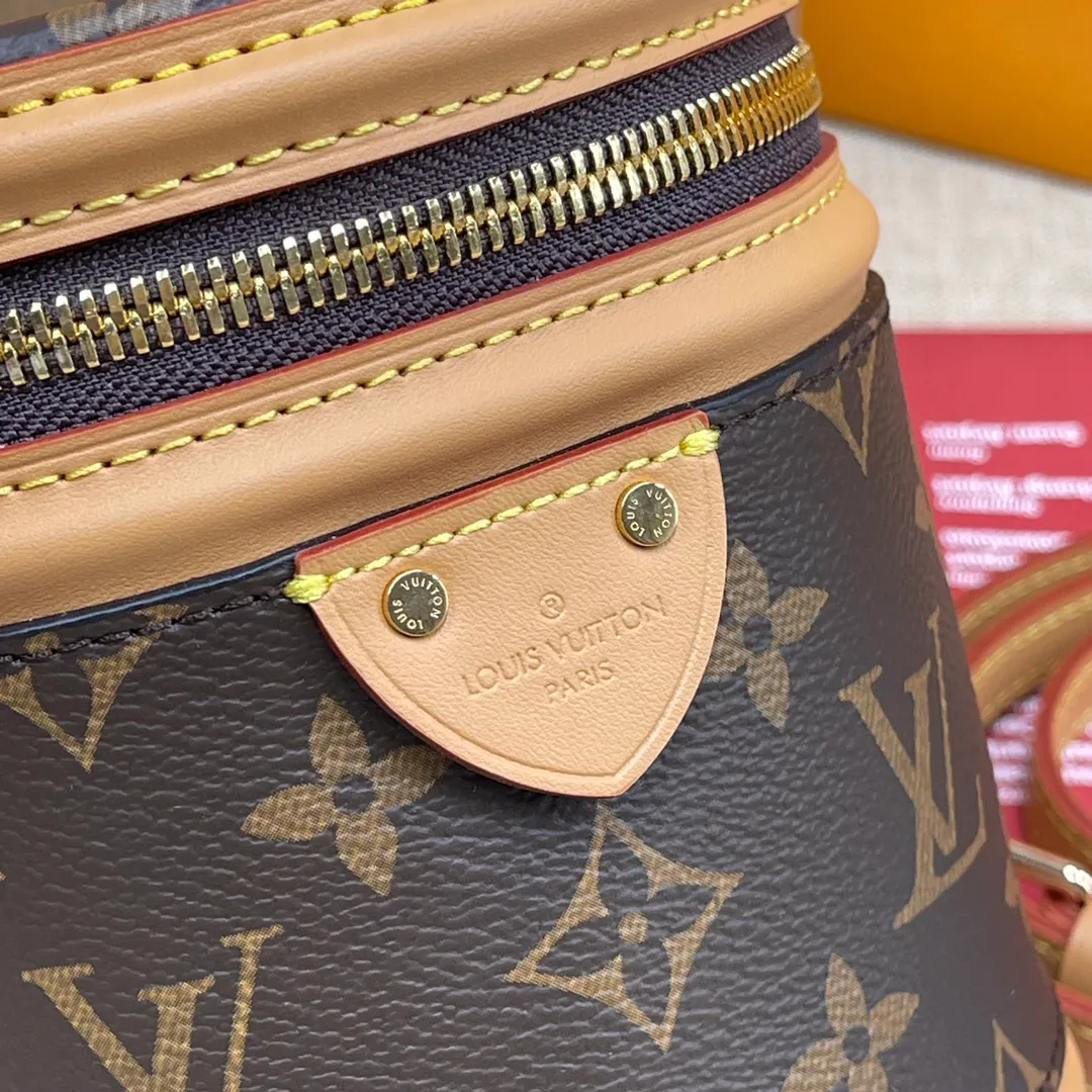 [Upgraded version] P500💰Upgraded version LV’s new NanoCannes small fortune bucket M82952 comes with a full set of packaging 💝Madam, it’s so exquisite. The nano-style small bag is full of cuteness and smartness~ The design of the fortune bucket is also very recognizable. Compared with the larger ones, the small size is more delicate when carried on the body. Have you fallen in love with her~ It’s not too cute, the kind that lasts forever. #Iv new nano size 14.5*14*12