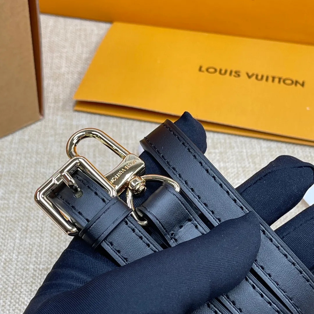[Upgraded version] P540💰Upgraded version with full set of packaging M46358 Lv Wang Zha’s new bag trunk Gu Ailing’s catwalk soft box s is finally here!!! Super stylish upupup search🔍Lv soft box (box) size 23*16