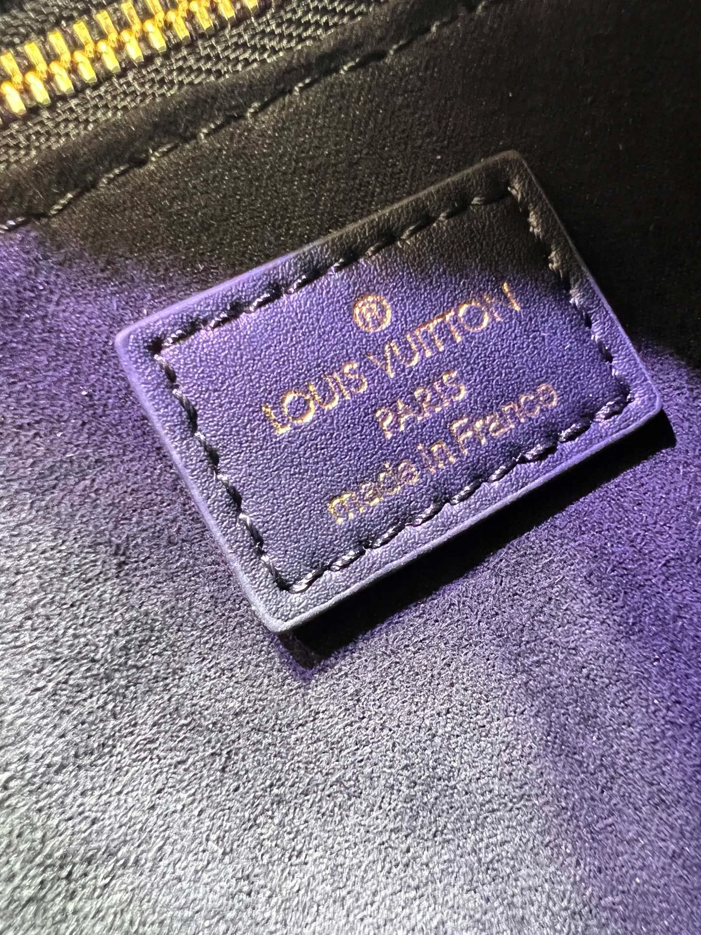 Batch 440💰Exclusive real shot-upgraded version ‼ ️LV presbyopic leather hand-held crossbody bag, model M68169, with long shoulder strap, 2025 new fashion women's bag shoulder bag presbyopic leather shoulder strap genuine leather handbag, large capacity [strong] size: 28x20x11.5