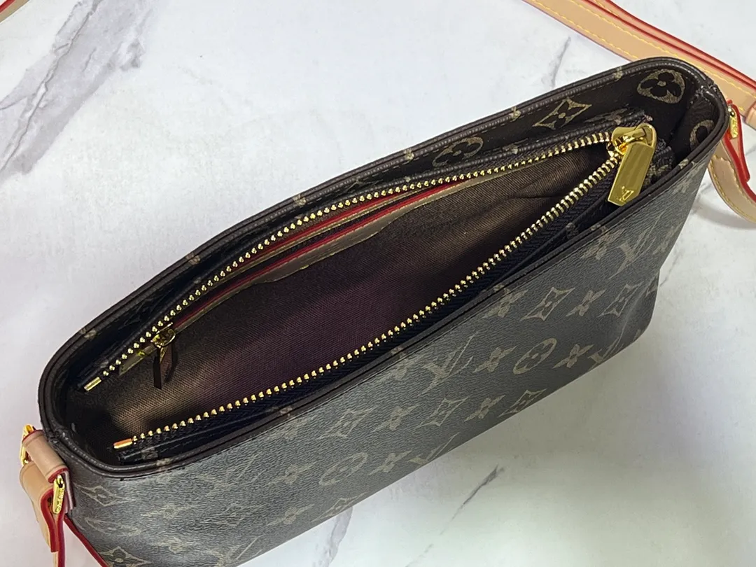 Batch 220💰 Upgraded original M51240 [TWICR shoulder bag] Second-hand bag crossbody bag series This classic presbyopic crossbody shoulder bag has a compact and casual design, exquisite workmanship, an open gold metal zipper, and an internal zipper pocket. It is a must-have bag for going out in summer or on the beach. Dimensions: 25x13x7.5cm.
