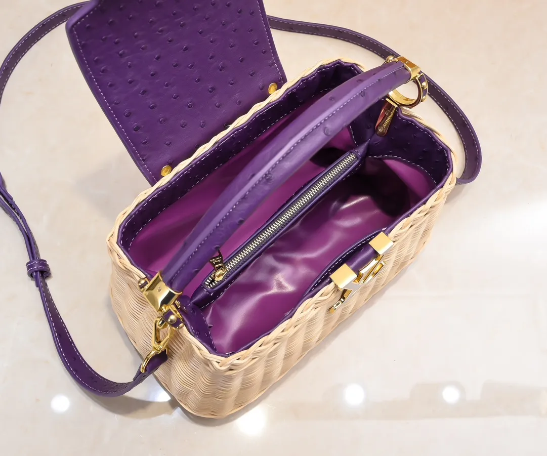 The upgraded version of P680 M11618 ostrich pattern Capucines BB handbag has a unique rattan weaving structure, paying tribute to the Louis Vuitton picnic box design that came out in 1892. The cow leather shapes the top handle and flap, the LV letters reveal a metallic texture, and the detachable and adjustable leather shoulder strap makes it easy to carry on the shoulder. The gift box packaging provided with this product may be reasonably adjusted depending on the stock situation, and may be different from the packaging style displayed on this product page. Please refer to the actual gift box packaging style received for details. Size:27×17.3×9cm