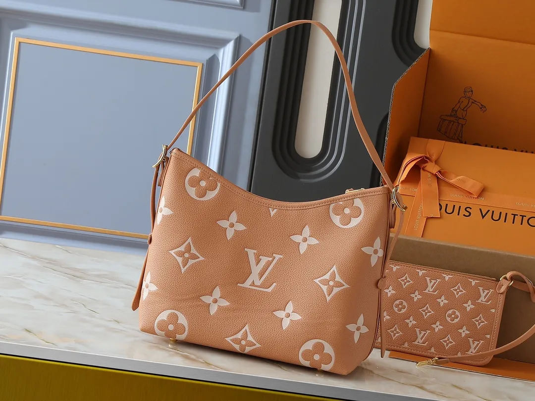 💰240💰Upgraded from the original M24141 M46288 M46293 M46277 M46298 M46203 CarryAll small handbag is made of Mono gram Empreinte embossed leather. It has a generous structure and a neat inner layer. The large inner bag adds functional elements. Comes with a Monogram embossed zipper clutch secured by a leather strap. A personal companion for urban life. Dimensions 29 x 24 x 12 cm (length x height x width)