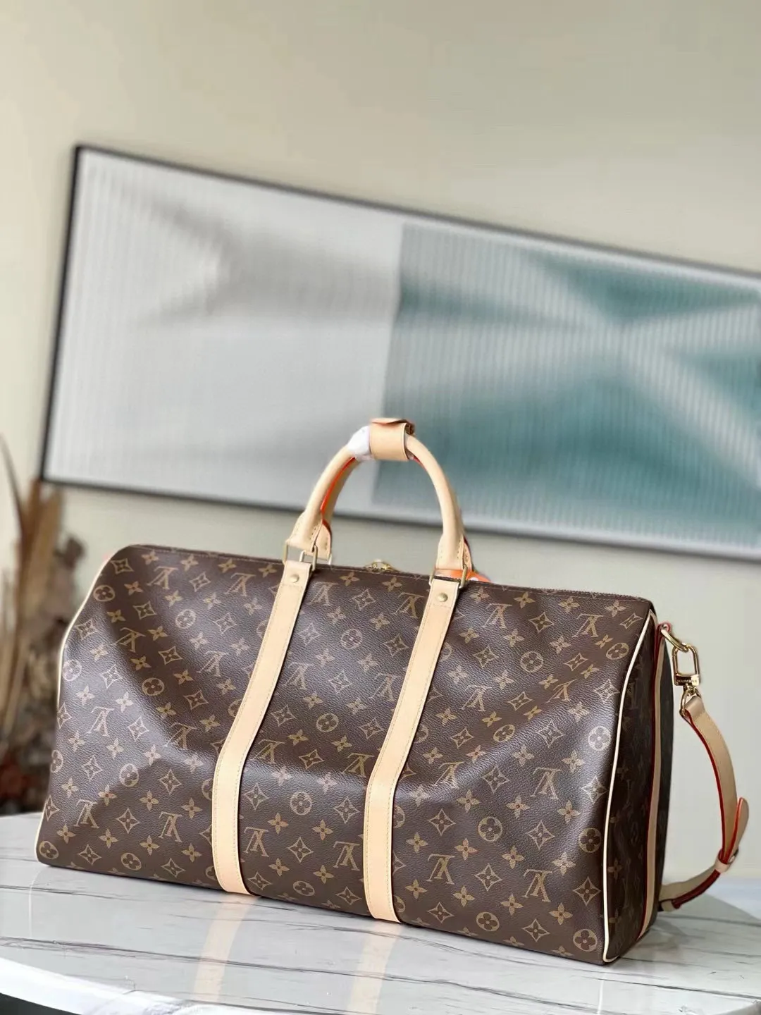 💰1000 (50 size) top original order M41416 presbyopic yellow leather, spacious capacity, flexible use. Durable, safe and reliable. Fashionable style, mature and stable. Features a secure double zipper and padlock, making it perfect for business or pleasure. Dimensions: 50 × 29 × 22 cm