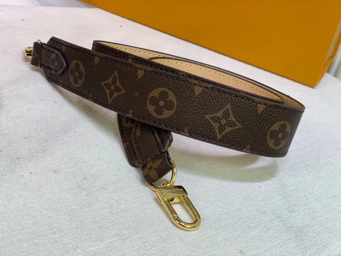 Batch 300💰🔥supermodel bella’s same style🔥🔥LV round handle shoulder bag! 51147 exclusive ⛱️delivery wide shoulder strap! 🔥A very attractive and practical bag! ! looping series A rare round handle shoulder bag from Lvjia! Very chic ❤️❤️ The inside is made of brown cloth, so you won’t be afraid of aging no matter how long you store it! The capacity is sufficient. You can recite the style of a big name in minutes. Size: 28-18-9 without handle