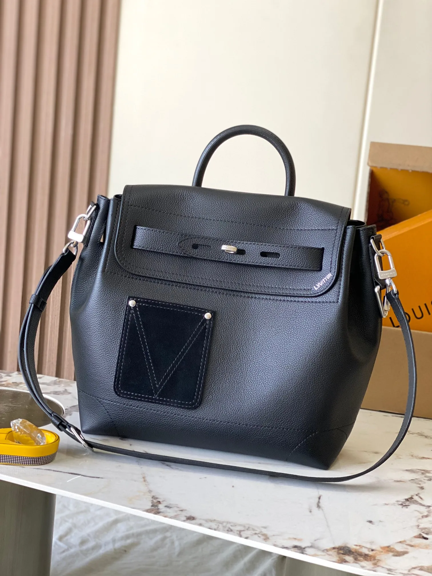 p2600 [Special grade MB163c chip version original leather] This Steamer 30 handbag Model: M27061 Material: A-grade all-steel hardware, imported original cowhide Packaging: Full set of original duty-free MB packaging