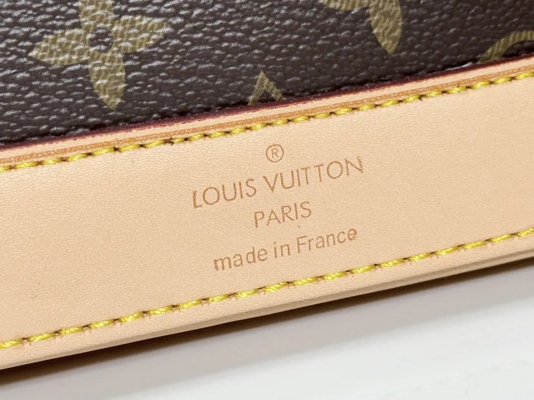 p Large 280💰Small 260💰Upgraded from the original M53151 M53152 presbyopic N41221 Feige presbyopic black leather This is one of Louis Vuitton's iconic handbags with the stiffest design structure. Its prototype is a piece designed by Gaston Vuitton and named after the Alma Bridge, which connects two adjacent fashionable districts in Paris. Signature Monogram canvas gives it a classic feel. Size: small 25 x 19 x 12, large 32x24x15cm (length x height x width)