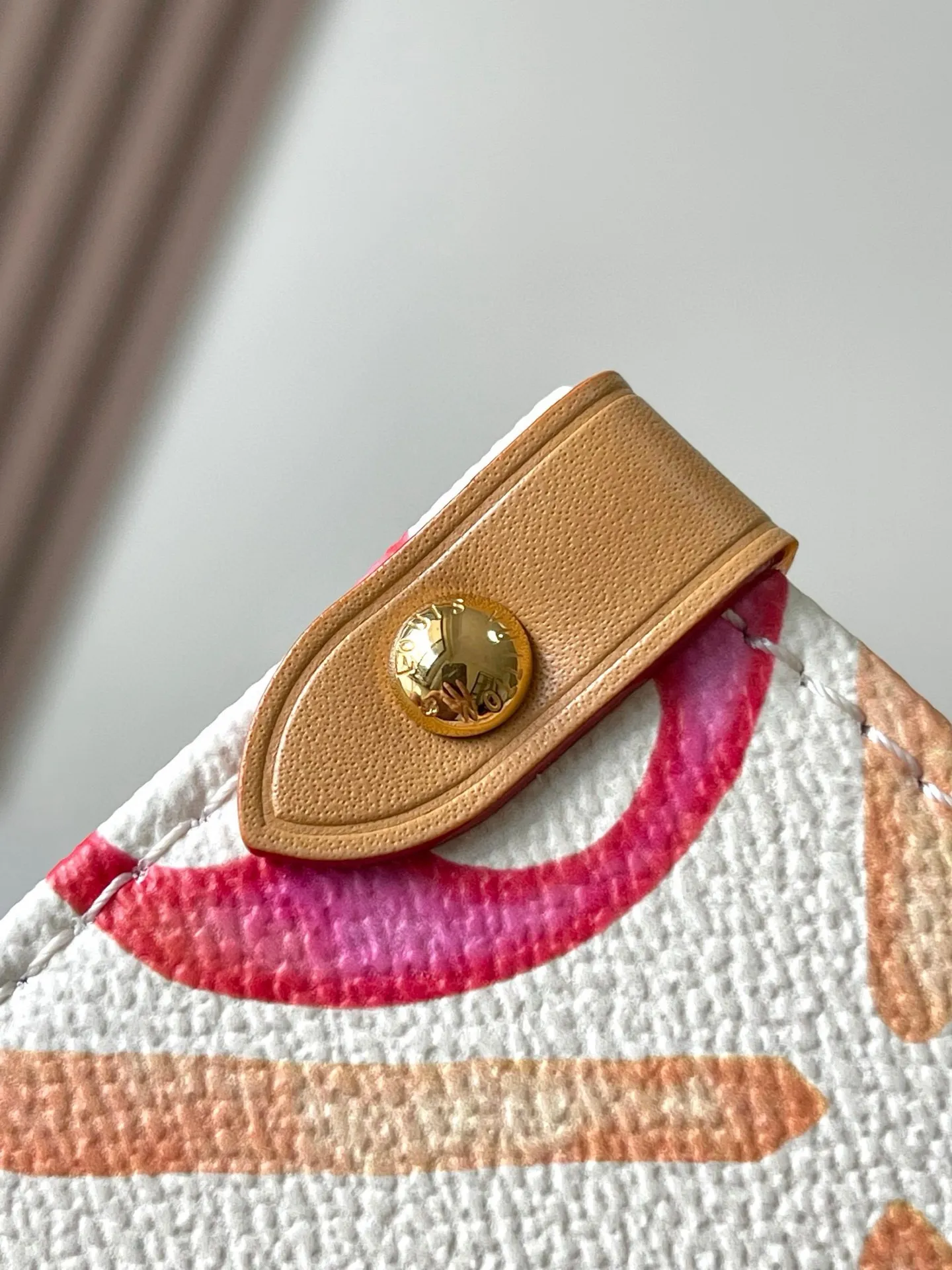 💰1040 Top original ONTHEGO medium handbag Model: M11262 dynamic chip Material: A-grade all-steel hardware, imported original fabric Size: 35*27*14CM