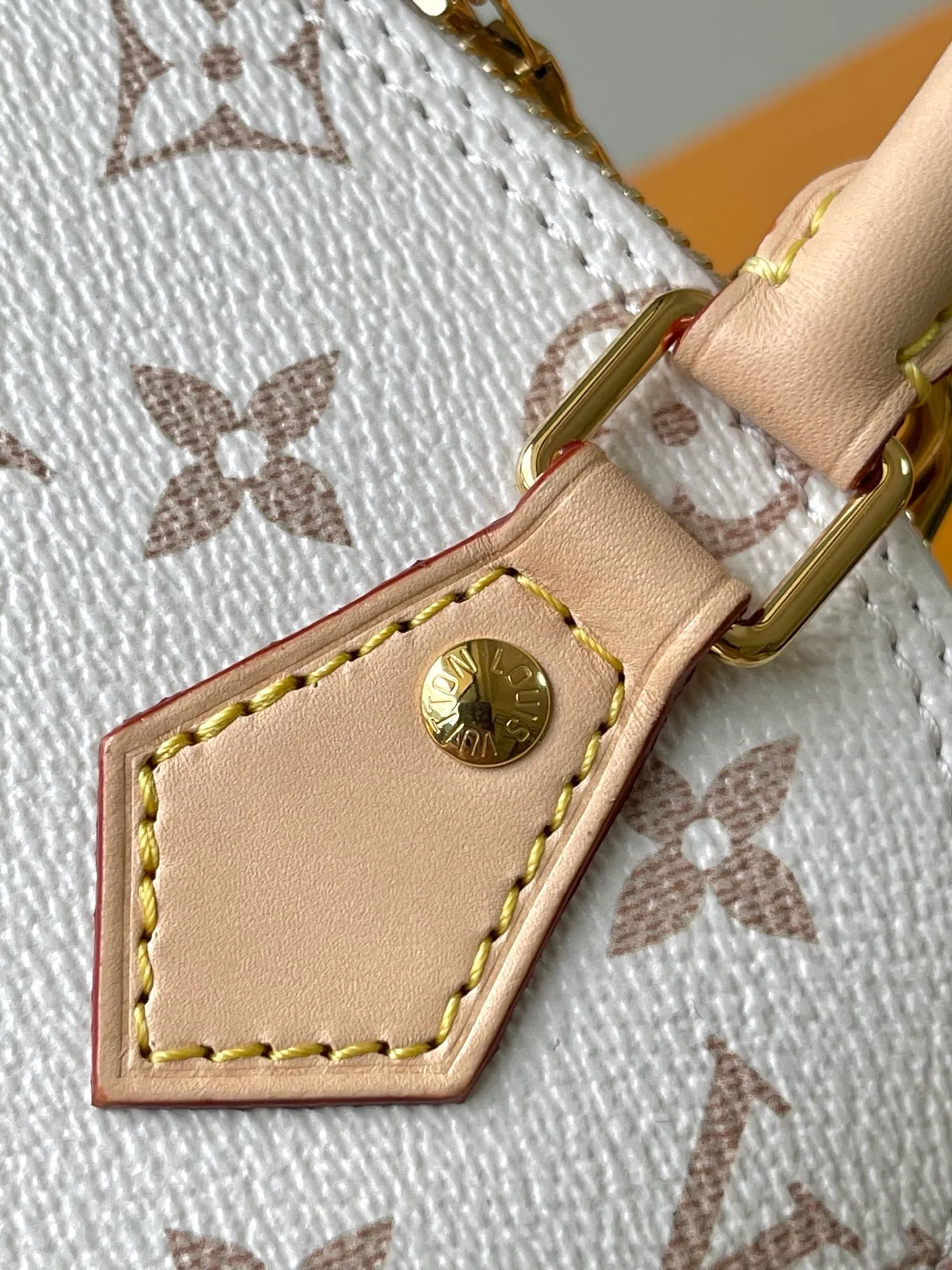 💰1160 Top original model Alma mini handbag Model: M25529 Material: Grade A all-steel hardware, imported original fabric Size: 18*12*8CM