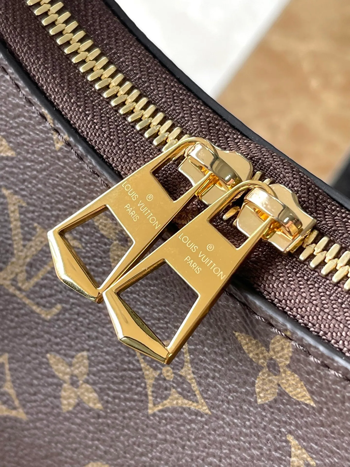 💰800 (steel chain) top original single M45831, black leather, hand-held, cross-body, armpit, back and other uses in one [good] showing a casual, versatile and gentle style, no pressure for daily outings, practical style with eyes closed😝Size: 29×9.5×16cm