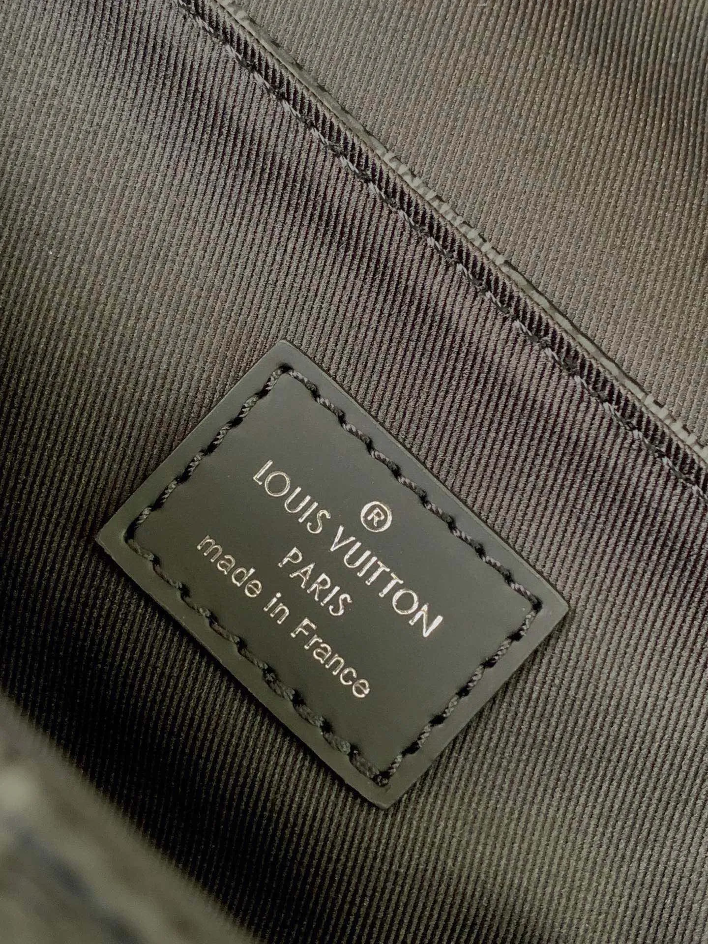 💰740 Top quality original M41213 black check brown check DISTRICT small district small handbag, small, exquisite, classic shape and Damier Graphite canvas material, men's PVC large bag black checkered hijab flip bag shoulder bag casual bag practical elegant handbag, ideal companion for daily life Size 27/23/8cm