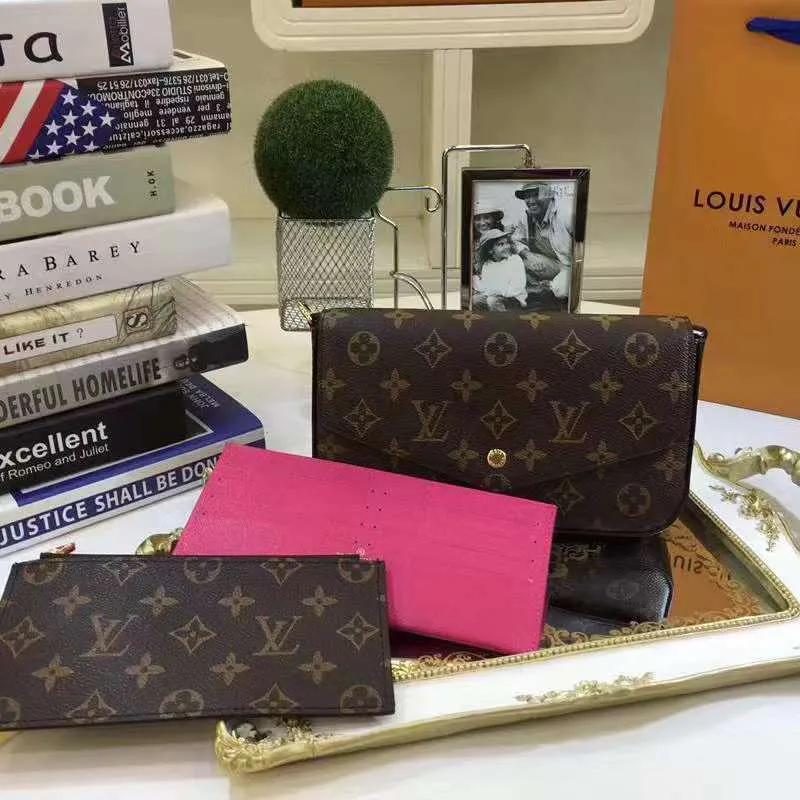 P140 Model: 61276 Size 21/11/2 Introduction: The Louis vuitton Felicie three-piece handbag is elegant and luxurious. It contains two detachable pockets and is a fashionable choice for carrying and organizing your daily necessities. It is more than just a wallet, after removing the gold chain, it can also be used as a charming clutch or small handbag ""