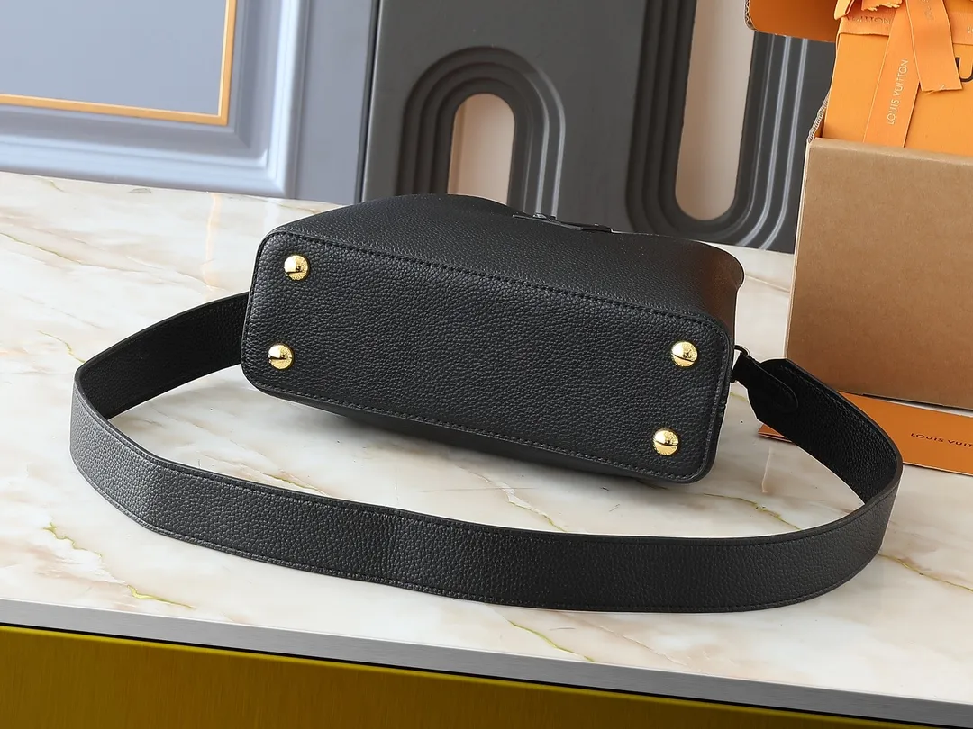 💰340💰Guangzhou goods Upgraded original M80071 M80041 M81410 M81258 M98477 This Capucines handbag displays the subtle sheen of the delicate Taurillon leather and python leather handles, embellished with iconic letters. The detachable wide shoulder strap allows the compact size to be worn on the shoulder or cross-body. Dimensions: 27.0 x 17.3 x 9.0 cm
