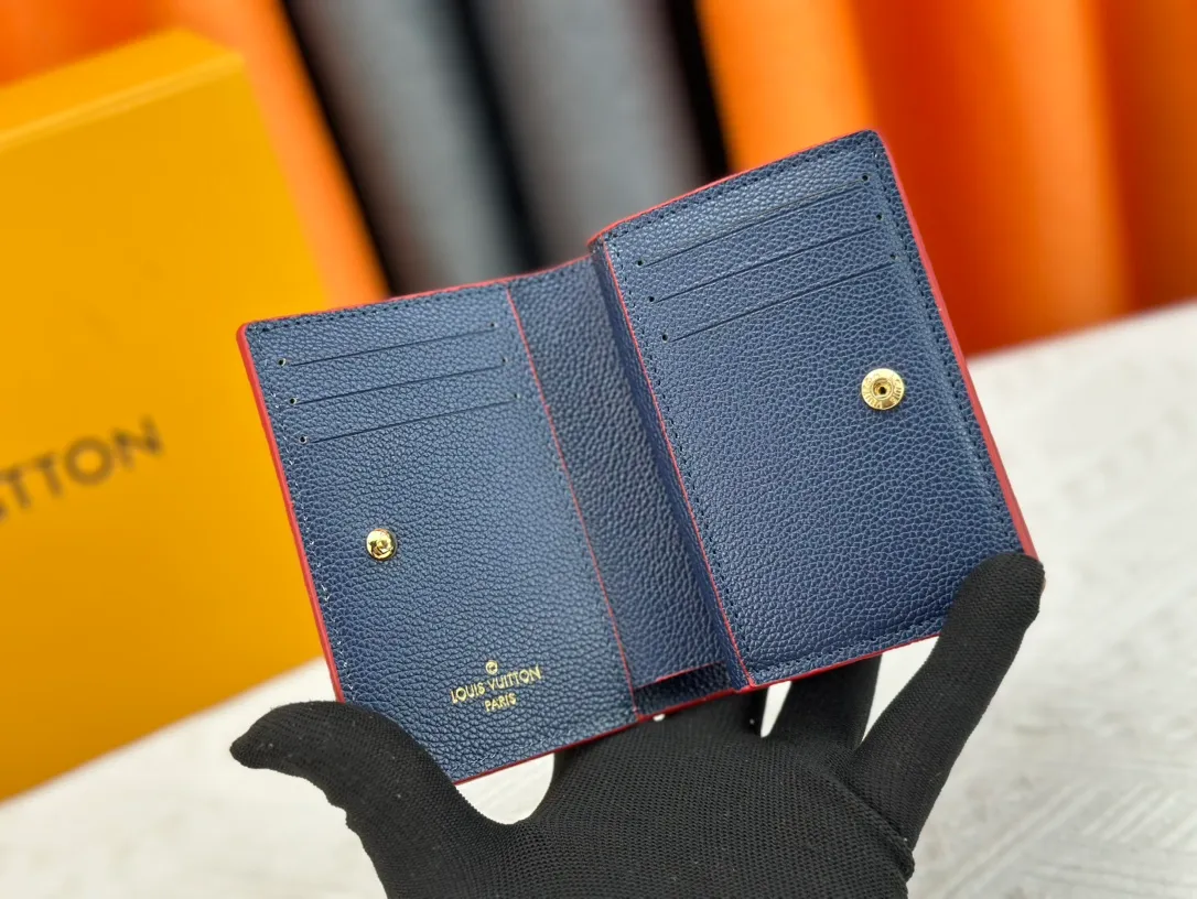 P150LV top replica M80152 This Cléa wallet is made of Monogram Empreinte soft grained cowhide, embellished with Louis Vuitton's iconic Monogram embossed pattern. It has a stylish design, is exquisite and compact but has a spacious capacity. It is equipped with an external patch pocket, zipper coin pocket, banknote compartment and six credit card slots. Dimensions: 12 x 9 x 3.5 cm (length x height x width