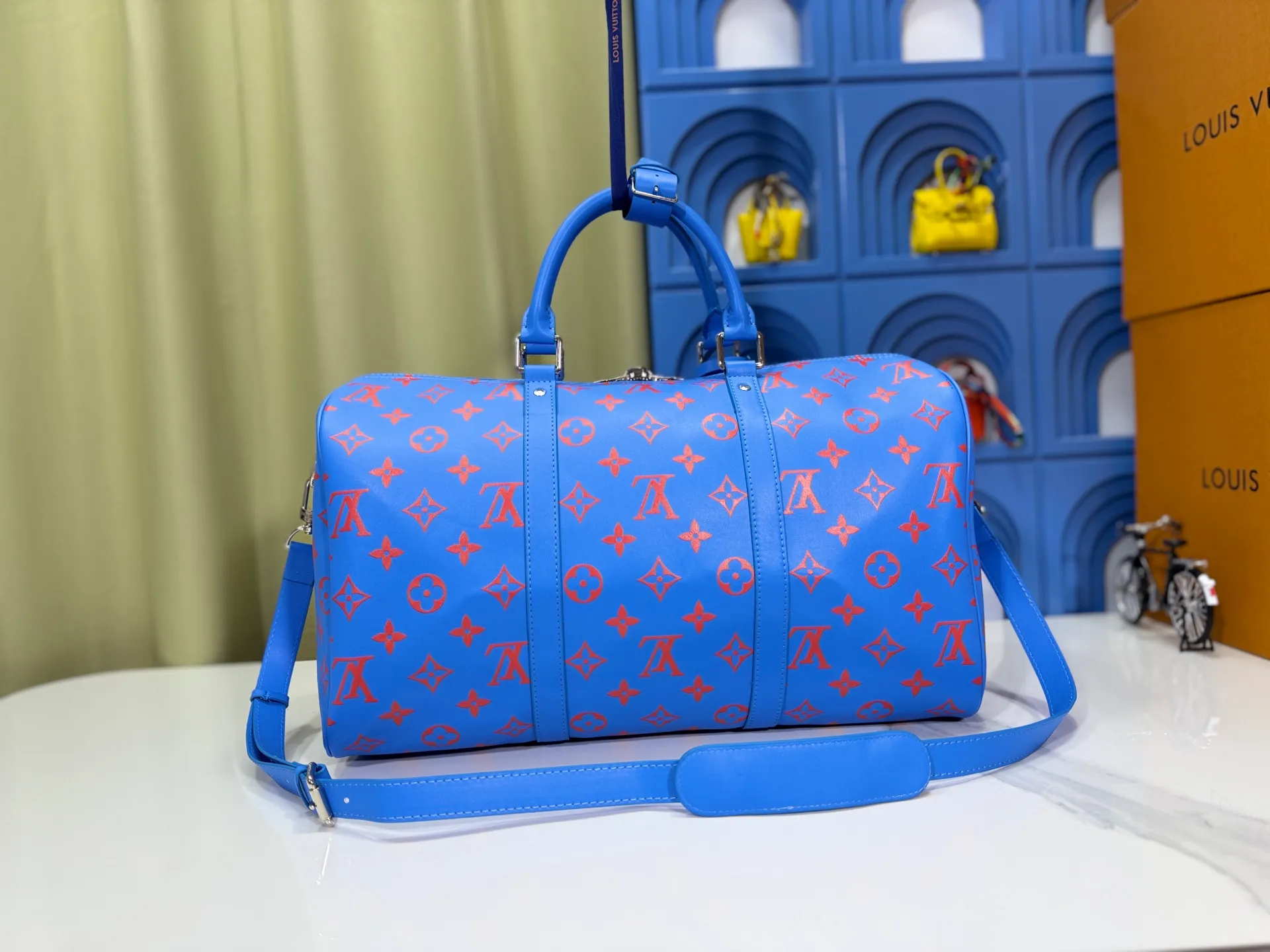 P340 M41418 New “louis vuitton’Iv travel bag travel bag louis vuitton High-definition hardware logo and inner compartment! Special lining. Smooth zipper and exquisite workmanship. A must-have for men. Size: 45x27x20.
