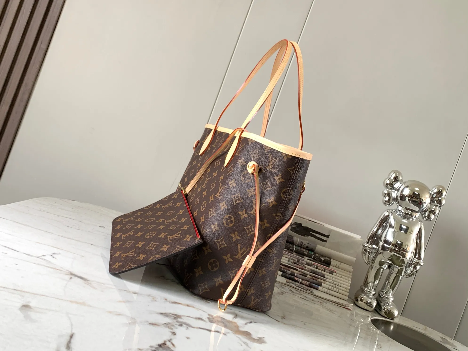 P1720 [Special grade MB original leather] NEVERFULL medium handbag Model: M41177 chip version Material: Grade A all-steel hardware, imported original fabric Packaging: Full set of original duty-free MB packaging Size: 31x28.5x17cm