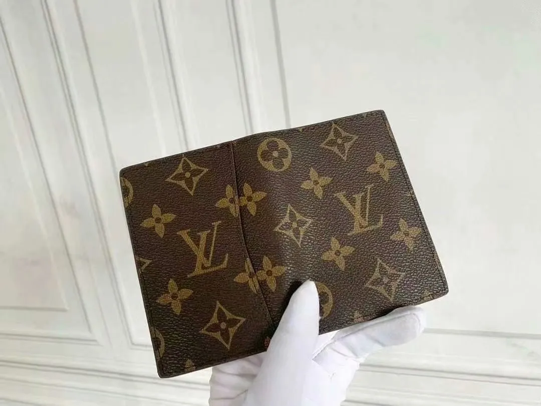 P90 Small Card Holder Louis Vuitton's pocket leather wallet has seven compartments, which can hold credit cards, bus cards, business cards, and even city maps. Damier canvas, leather-bound - two credit card compartments - four inner compartments - one outer compartment. Model M63144 Size 7X11.