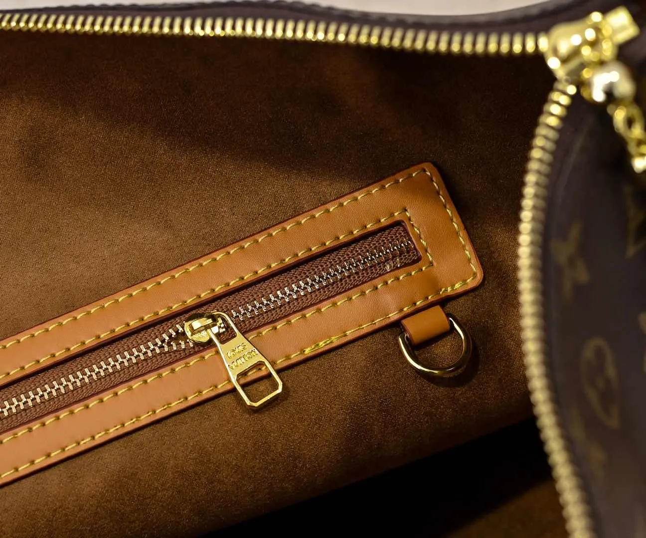 Batch 320💰LV METIS handbag M14018 M13986 Smart, intelligent and meticulously crafted, Métis made of Monogram canvas fulfills its promise with its own attitude. With its emphasis on lines and silhouettes, the Métis handbag combines the versatility required of a modern handbag with the elegance and charm of Louis Vuitton's heritage. Two detachable shoulder straps, can be used to carry, carry or carry on the shoulder. Size 48x36x12cm,