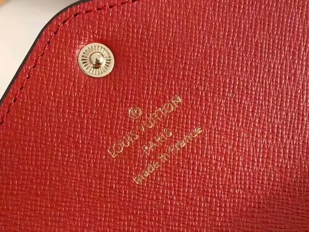 The P110Josephine Wallet is inspired by Louis Vuitton's first wallet. It is made of soft Monogram canvas and lined with brightly colored lining, giving the brand's classic design a unique and stylish beauty. The long, flat shape makes it easy to slip into any pocket or handbag. Model: M60708 Size: 19/10.