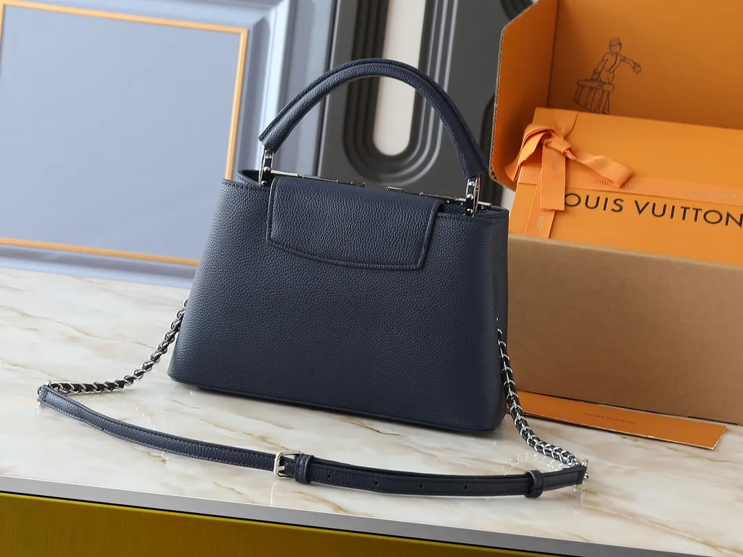 💰420💰Guangzhou goods Upgraded original M12135 M11964 M12751 This Capucines medium handbag draws inspiration from the brand’s classic hard suitcase, transforming the iconic Malletage element into a diamond-shaped metal decoration, which complements the Taurillon cow leather bag body. The pocket design makes it easy to store what you need on the go, and the detachable shoulder strap allows for a variety of carrying methods. Dimensions: 31.05 x 20.0 x 11.0 cm (length x height x width)