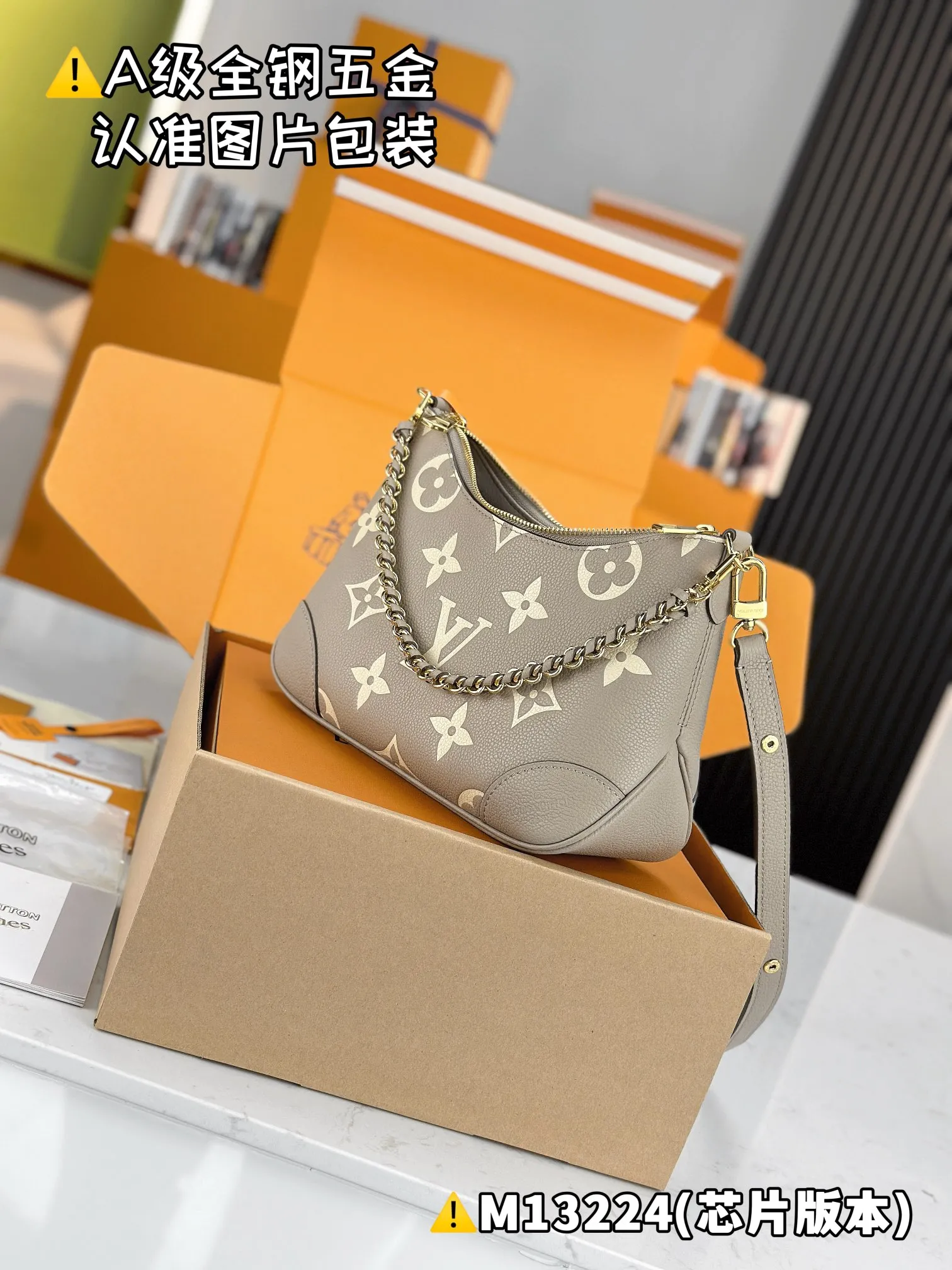 P2300 [Authentic grade] [Special grade MB original leather] BOULOGNE handbag Model: M13224 Material: A+ grade all-steel hardware, imported original leather Packing: Full set of special grade duty-free MB packaging Dimensions: 16 x 9.5 x 29 cm