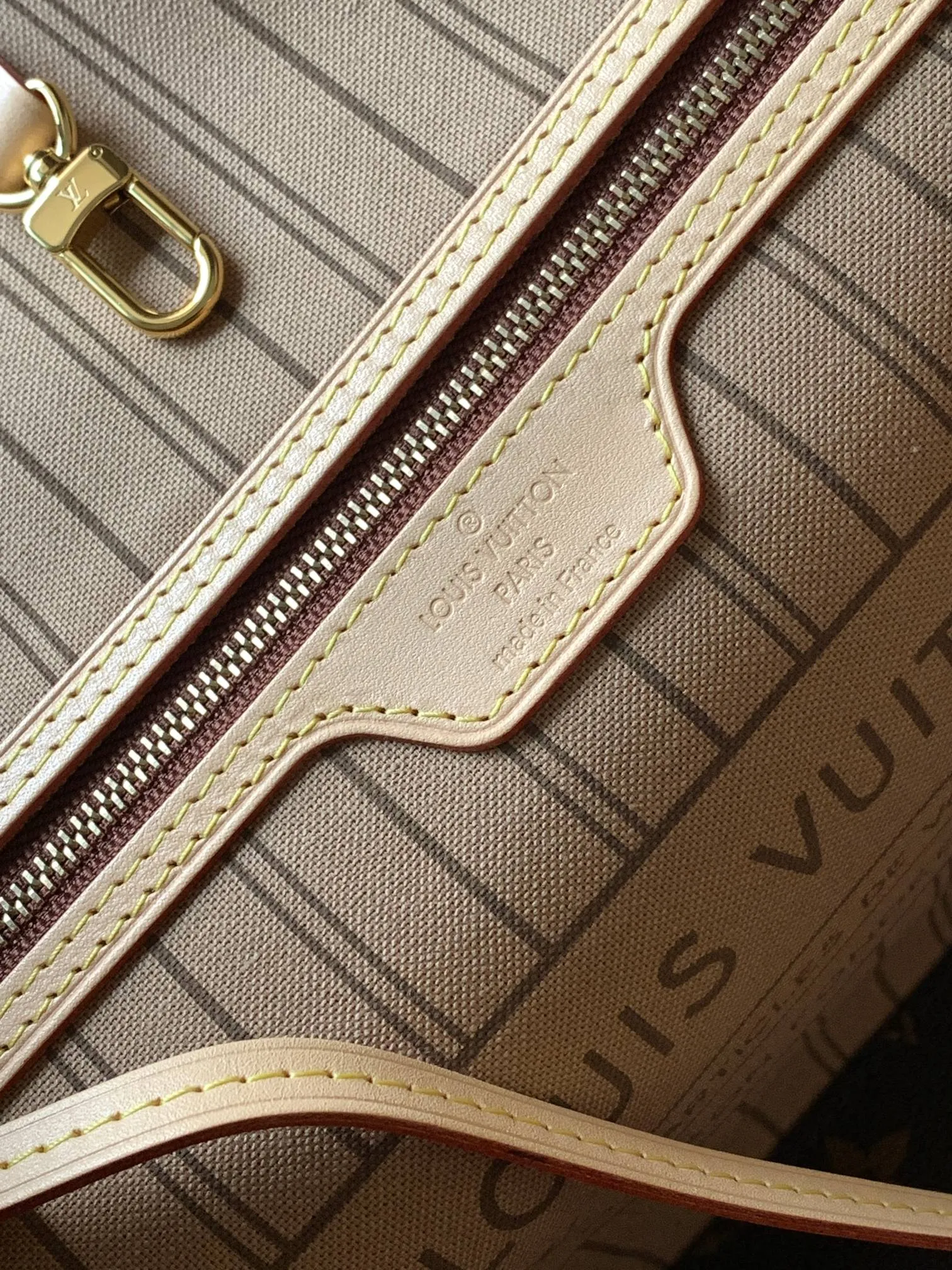 p1720 [Special grade MB original leather] NEVERFULL medium handbag Model: M40995 chip version Material: A-grade all-steel hardware, imported original fabric Packaging: Full set of original duty-free MB packaging Size: 31x28.5x17cm