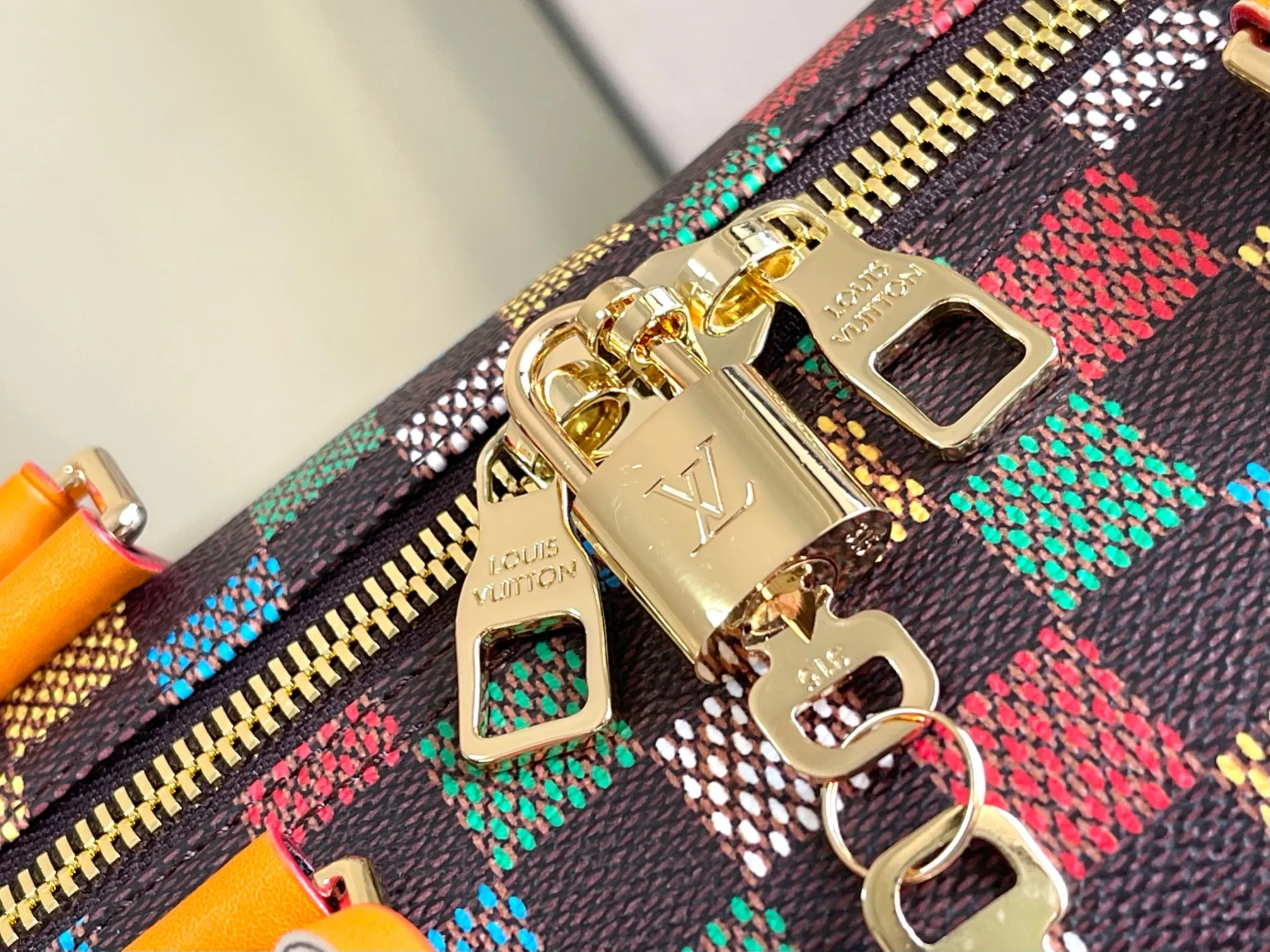 💰1220 Top original order new arrival M00170 color grid code change chip 33 color series LV2025 spring and summer and Takashi Murakami joint model Fashion is a cycle to celebrate the 20th anniversary of the joint name Size: 50.0X29.0X23.0cm