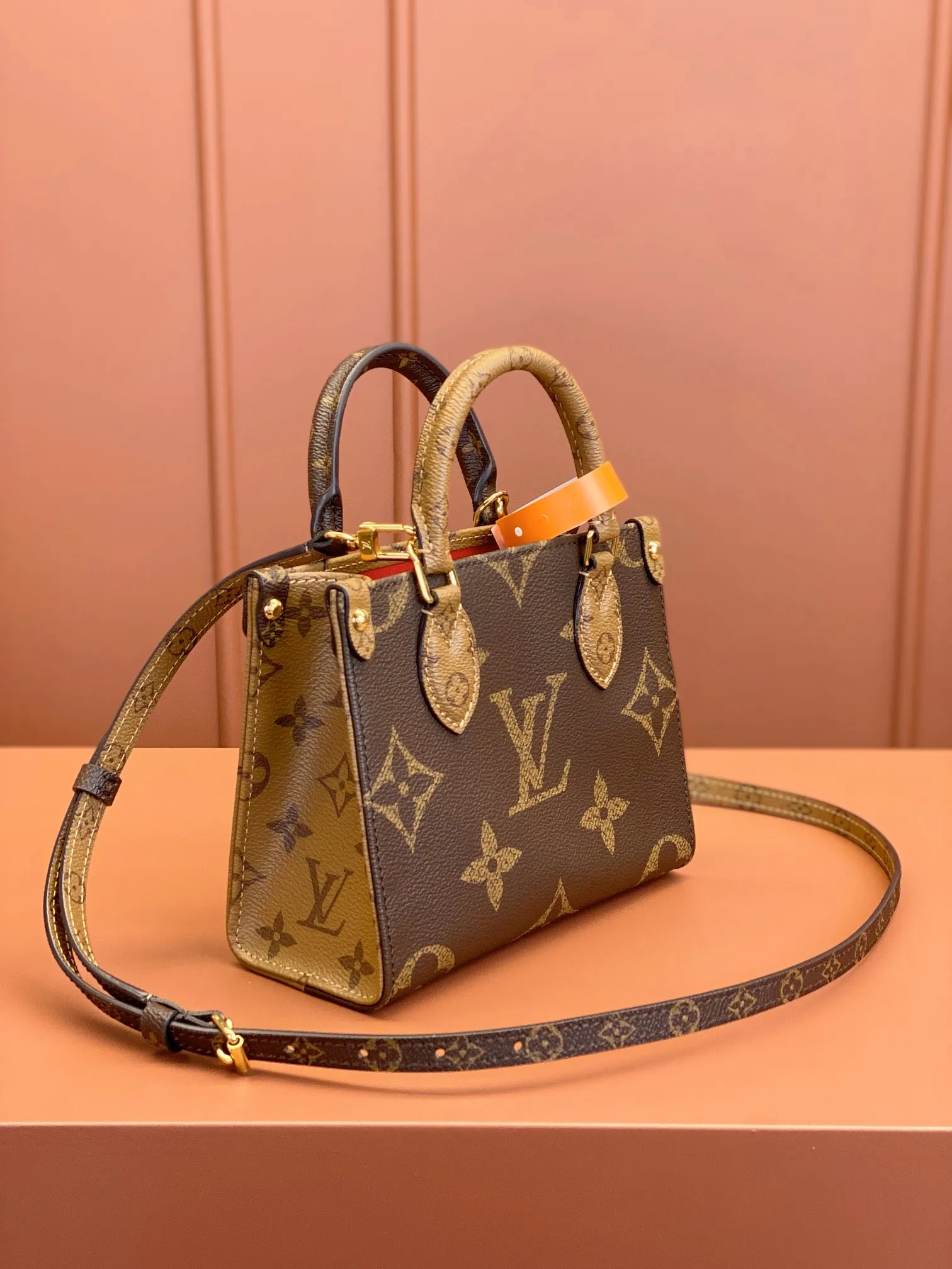💰760 Top original ONTHEGO BB handbag Model: M46839 Size: 18x15x8.5cm