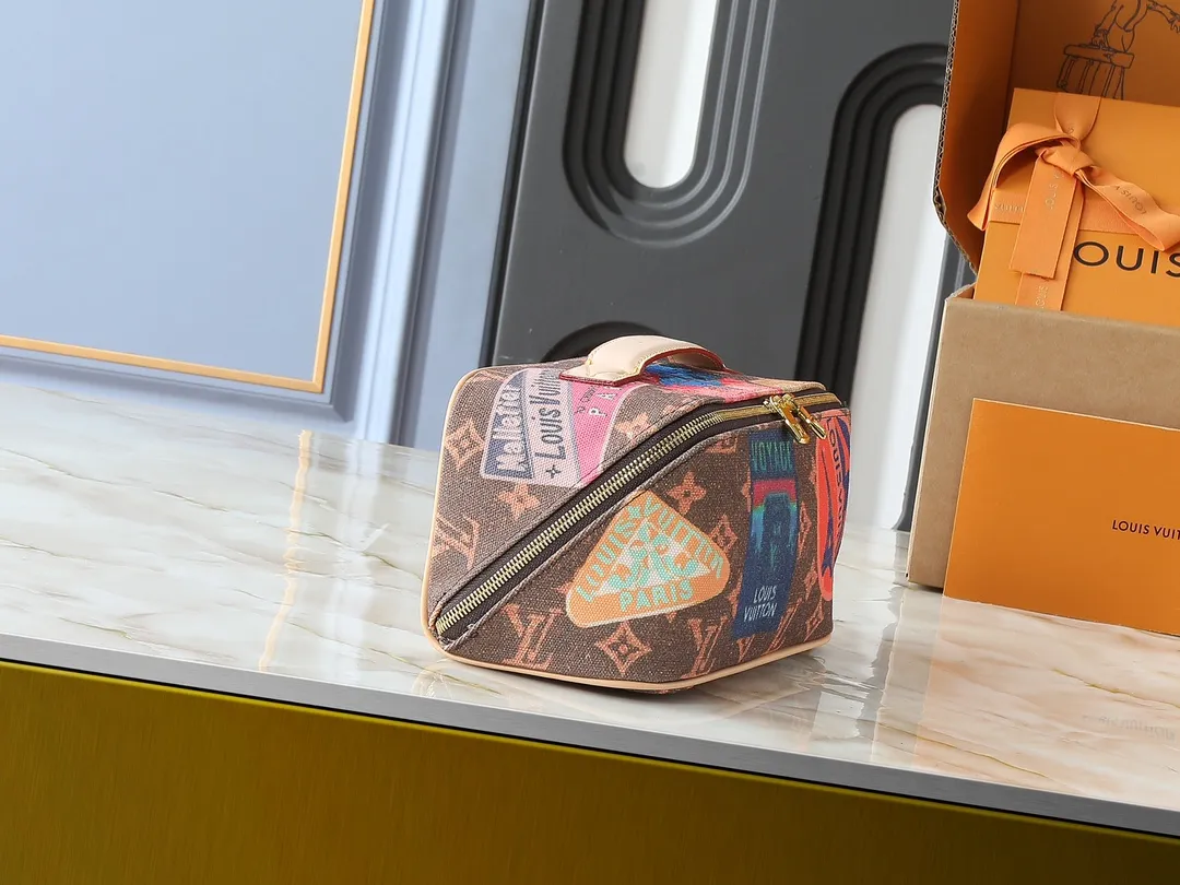 💰220💰Upgraded from the original M14744 M11750 M11508 This 2 Compartments toilet bag is made of Monogram coated canvas with cow leather trim, and uses Louis Vuitton travel stickers to pay tribute to the travel fashion at the turn of the last century. Internal compartments allow for easy storage, and dual zip closures add functionality. Dimensions: 24.0 x 13.0 x 13.0 cm (length x height x width)