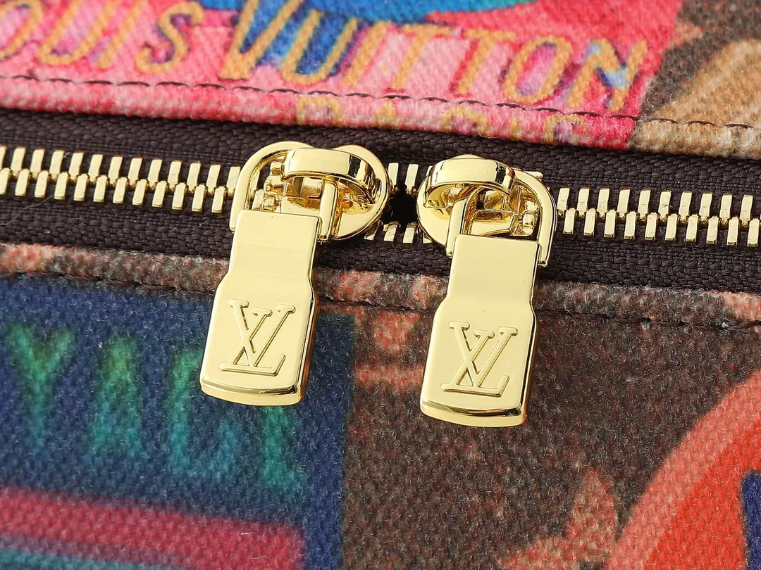 💰220💰Upgraded from the original M14744 M11750 M11508 This 2 Compartments toilet bag is made of Monogram coated canvas with cow leather trim, and uses Louis Vuitton travel stickers to pay tribute to the travel fashion at the turn of the last century. Internal compartments allow for easy storage, and dual zip closures add functionality. Dimensions: 24.0 x 13.0 x 13.0 cm (length x height x width)