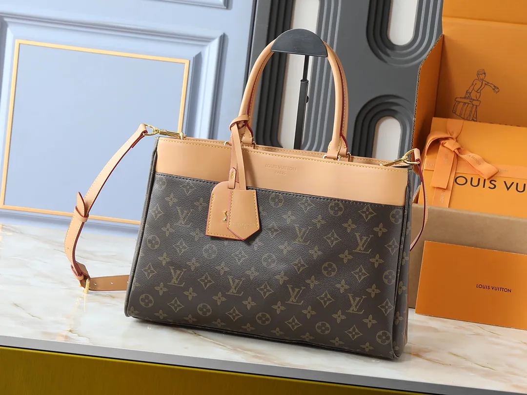 💰280💰Upgraded original M25575 M25577 M15231 Avenue MM (Avenue MM) is a modern alternative to the Grand Palais handbag. Suitable for busy city life, a design that transcends its time. Made of signature single-check leather. Naming choices and base fabric details highlight House’s outstanding craftsmanship. A spacious and practical piece that can accommodate A4-sized documents, a laptop, and various daily necessities. Dimensions: 38.5 x 24 x 15 cm (length x height x width)