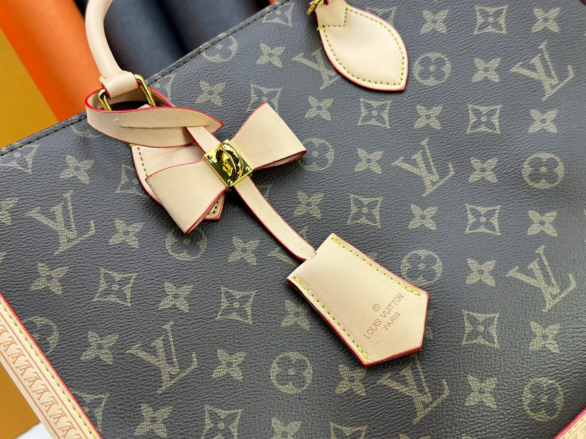 P340 M13079 New white three-color lv Louis Vuitton women's shoulder bag Murakami co-branded tote bag size 34