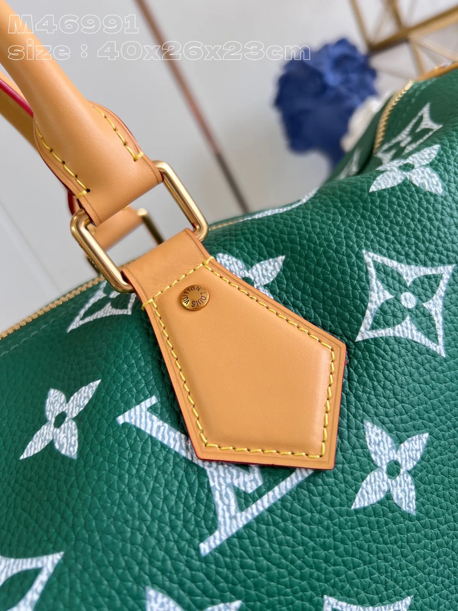 💰2740 Top-quality original individual real shot M46991 Green】This Speedy P18 Bandoulière 50 Monogram Leather handbag is made of soft grained cow leather wrapped with sheep leather lining. The silk-screened Monogram pattern presents the blurred look of canvas printing, expressing the new season's ingenuity of creative director Pharrell Williams. 50x 32 x 29 cm (length x height x width) [Warm reminder: This model is too large and does not fit in the packaging]