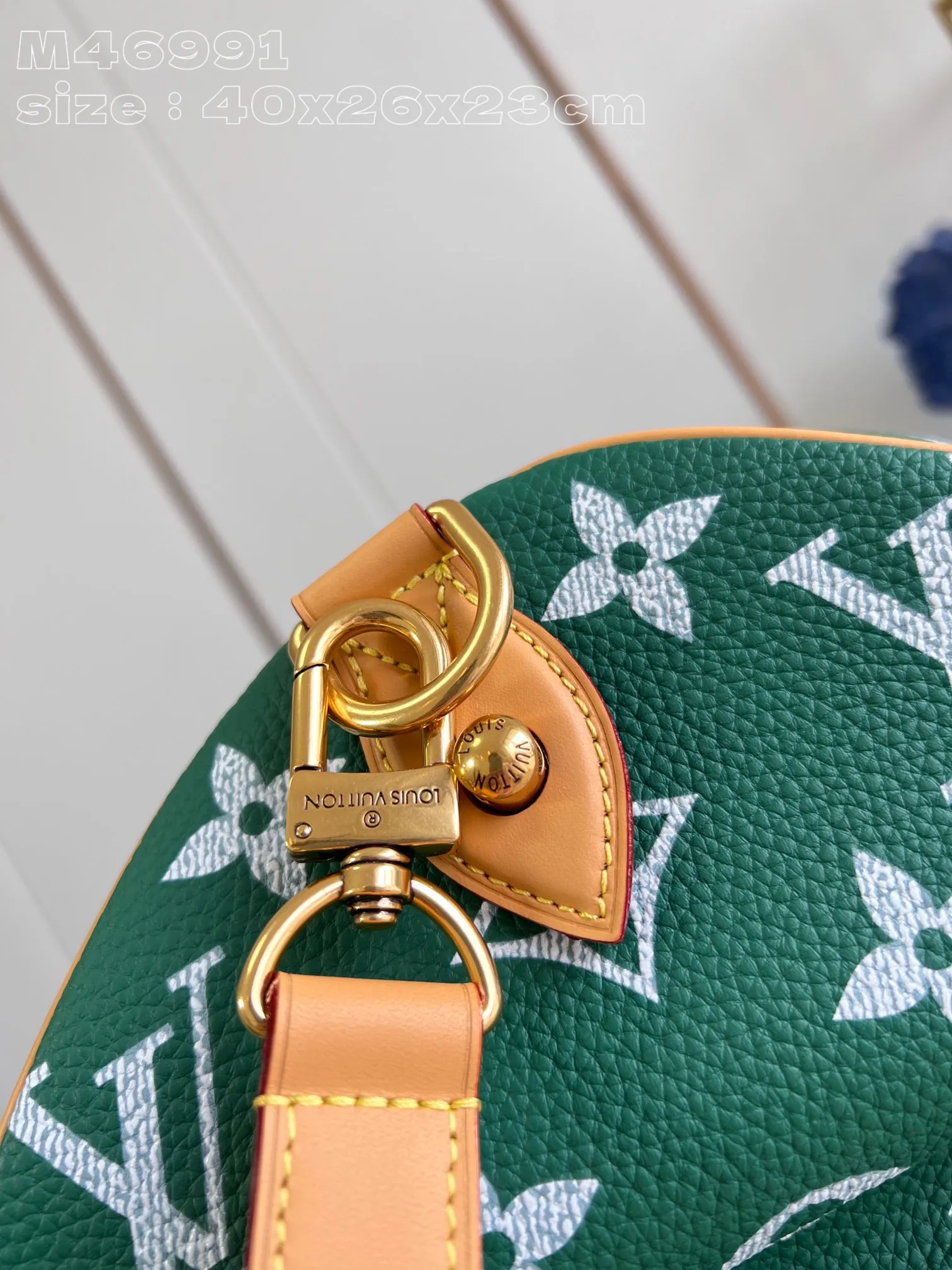 💰2740 Top-quality original individual real shot M46991 Green】This Speedy P18 Bandoulière 50 Monogram Leather handbag is made of soft grained cow leather wrapped with sheep leather lining. The silk-screened Monogram pattern presents the blurred look of canvas printing, expressing the new season's ingenuity of creative director Pharrell Williams. 50x 32 x 29 cm (length x height x width) [Warm reminder: This model is too large and does not fit in the packaging]