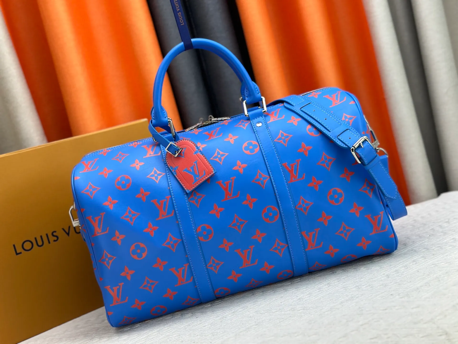 P340 M41418 New “louis vuitton’Iv travel bag travel bag louis vuitton High-definition hardware logo and inner compartment! Special lining. Smooth zipper and exquisite workmanship. A must-have for men. Size: 45x27x20.