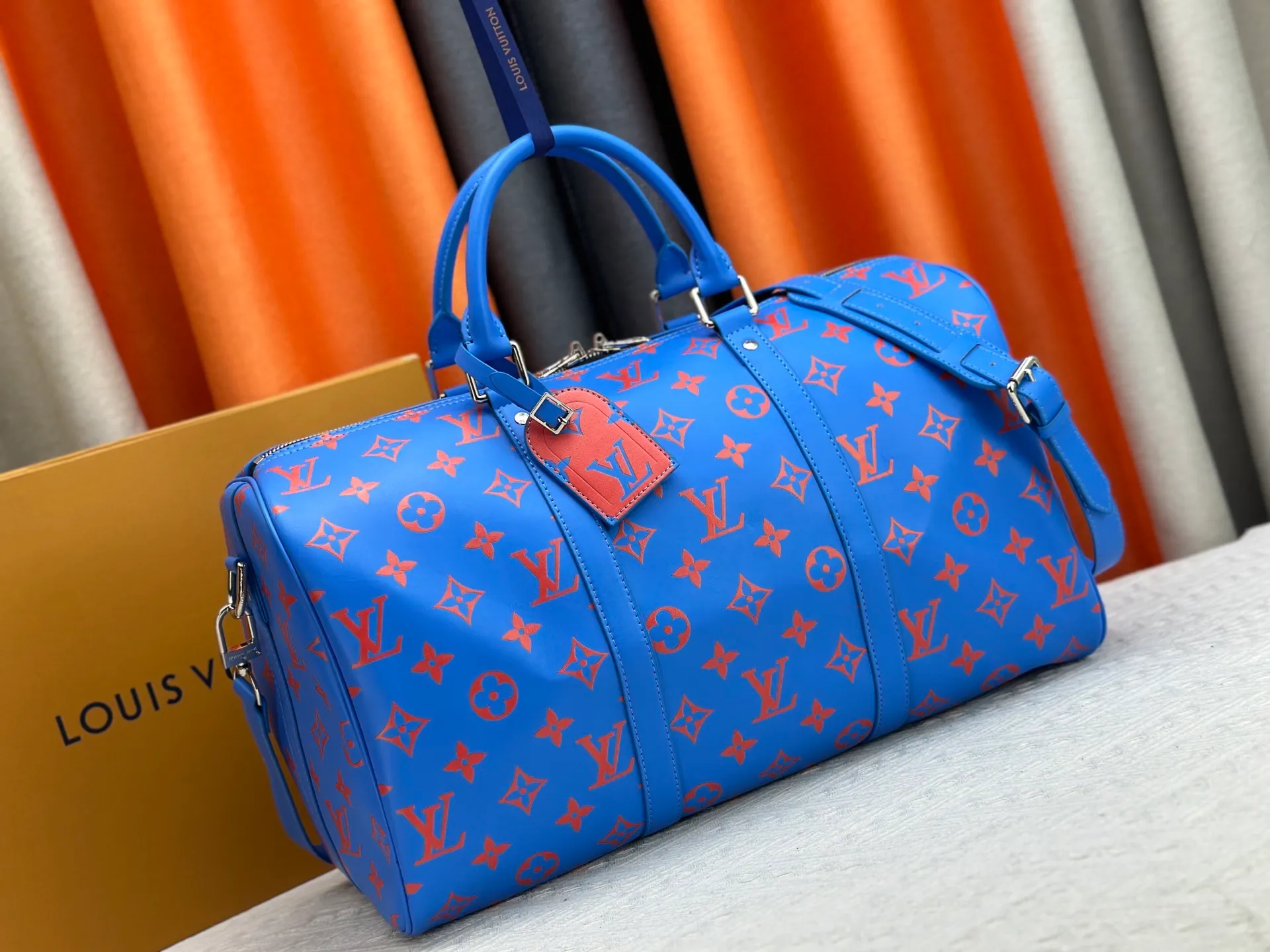 P340 M41418 New “louis vuitton’Iv travel bag travel bag louis vuitton High-definition hardware logo and inner compartment! Special lining. Smooth zipper and exquisite workmanship. A must-have for men. Size: 45x27x20.