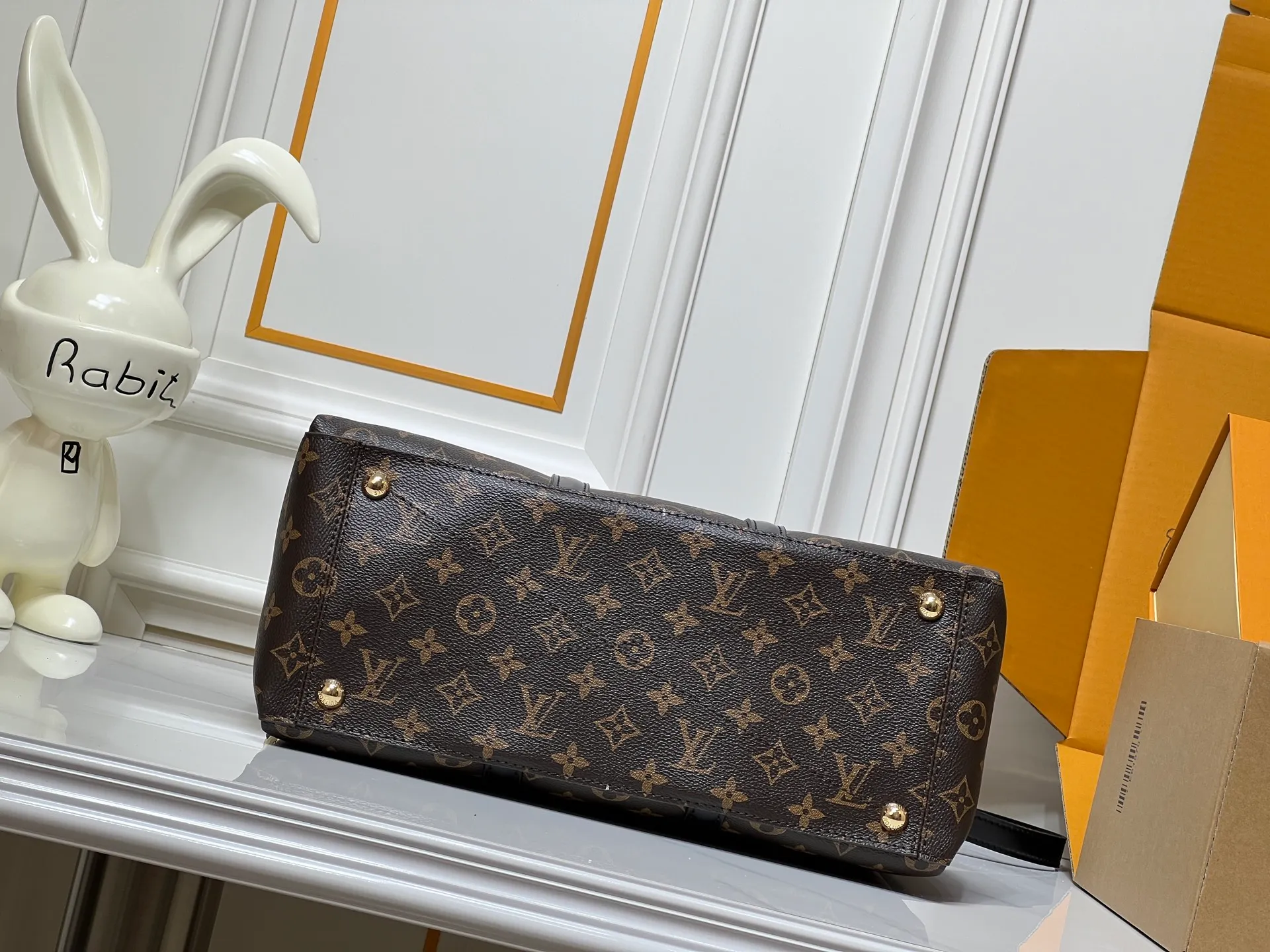 Batch 300💰Upgraded original version, new arrival OPEN HANDBAG handbag M44816 M44815 M44818 Black, bright red, presbyopia Open Handbag is made of selected Monogram canvas, decorated with classic details, including side branches and two-sided textured leather inlay, gold rivets and nails, classic leather luggage tag, top handle and detachable and adjustable length shoulder strap. Large 35x24x15, small 29.0×19.0×10.0cm