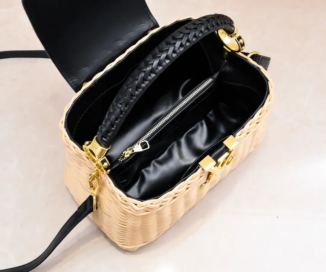 Upgraded version P680 M11616 This CapucinesBB handbag has a unique rattan woven structure, paying tribute to the Louis Vuitton picnic box design that came out in 1892. The cow leather shapes the top handle and flap, the LV letters reveal a metallic texture, and the detachable and adjustable leather shoulder strap makes it easy to carry on the shoulder. The gift box packaging provided with this product may be reasonably adjusted depending on the stock situation, and may be different from the packaging style displayed on this product page. Please refer to the actual gift box packaging style received for details. Size:27×17.3×9cm