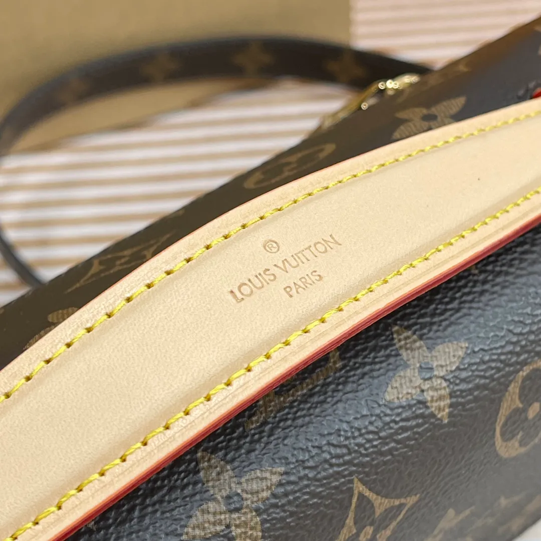 [Upgraded version] P640🐶Upgraded version. High quality. Semi-steel hardware. ❣️With complete packaging⚜️M44875 presbyopia. The latest version is shipped. The compact shape of the Métis handbag exudes elegance. Made of soft Monogram canvas, compact size with many practical pockets and compartments Dimensions: 25 x 19 x 9 cm