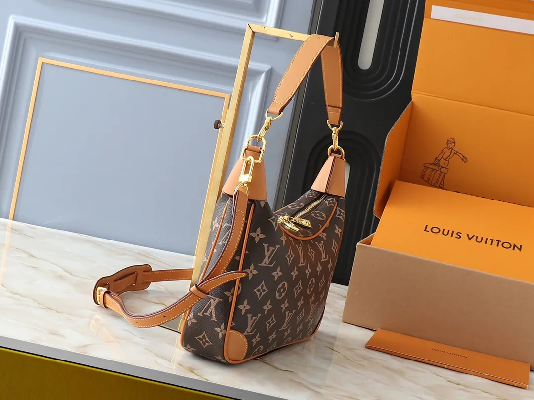 💰260💰Upgraded original M14196 Presbyopia Unisex 2025 Early Spring Soft Leather Series Horn HoboLV croissant bag has always been a classic in the fashion industry, and the medieval LV cross-body shoulder bag is even more popular! This bag not only has the unique charm of the LV brand, but also allows you to walk with fashion and become your best matching weapon! The advantage of the second-hand LV cross-body shoulder bag lies in its quality and sense of history. After the baptism of time, it becomes even more unique and charming. Whether going to work, shopping or attending a party, this bag can easily hold up to various occasions. Its design is simple and elegant, and it can show your fashion taste with any clothing. Dimensions length, height and width: 31✘23✘6cm
