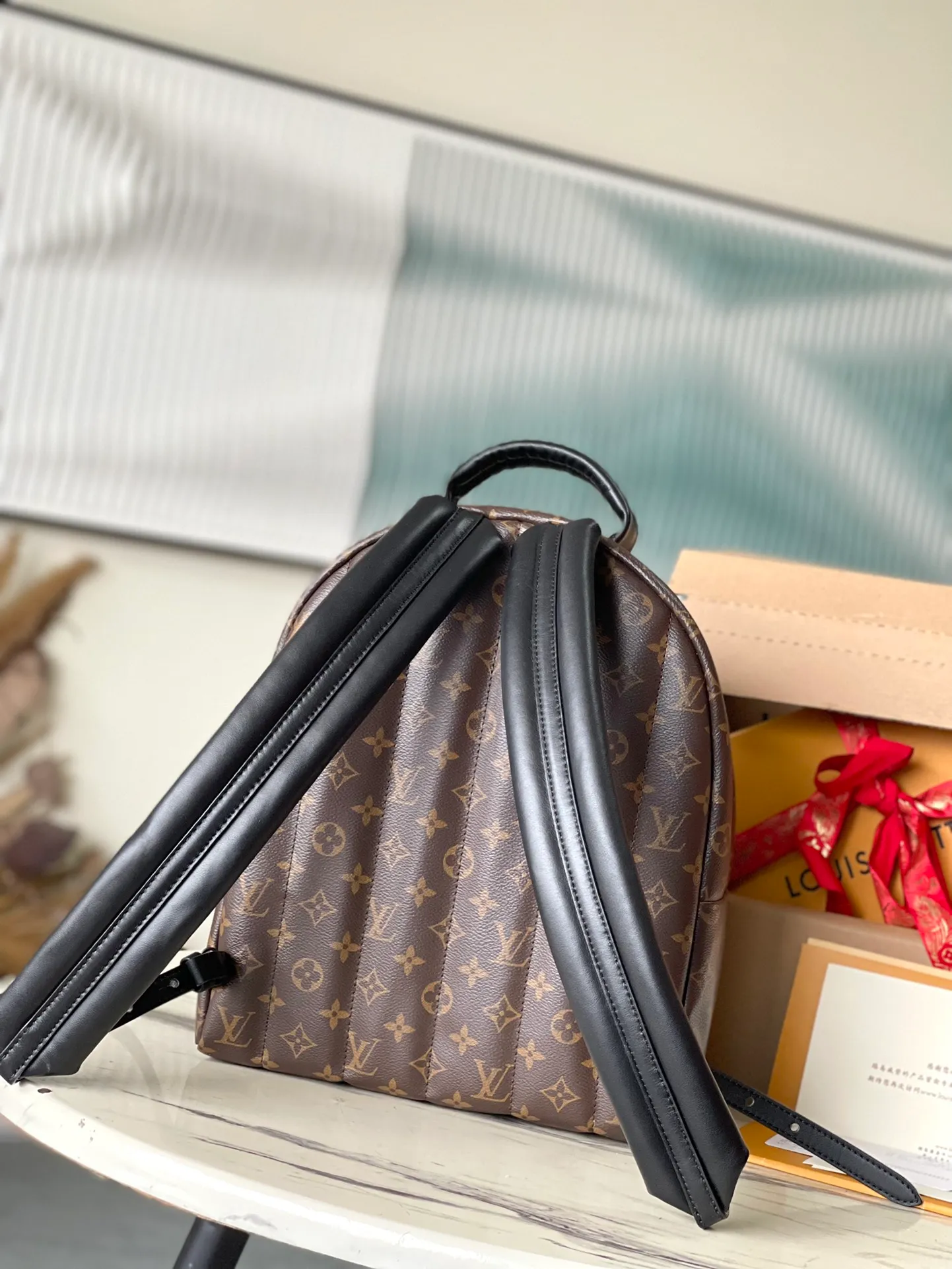 💰800 Top original order M44874 supports counter inspection. The photo taken of duty-free goods is consistent with the product and has not been unpacked. This product is an exclusive duty-free product in the market and is the highest-end product. Inspection is supported. This product has passed strict inspection and is flawless. Please wear gloves when touching the product. This product is not returnable or exchangeable. Please confirm the product first and then remove the label on the handle. This product is temporarily not open to the public, only regular customers, and is in short supply. Dimensions: 30 x 33 x 16 cm