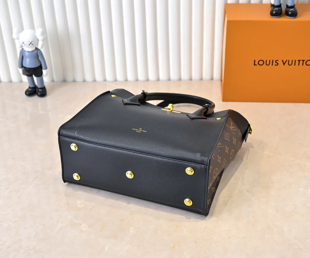 💰360💰Upgraded original [M53826 black embroidery M53825 apricot embroidery M53824 MM53823 presbyopia with black]🔥On My Side handbag shows the elegant fusion of calfskin and classic Monogram canvas. Contrasting canvas shapes the large outer pocket, creating a trompe l'oeil effect as if two handbags merge into one. Plenty of space can easily accommodate office needs, and the adjustable shoulder strap allows for a cross-body style. Dimensions: 30.5 x 24.5 x 14 cm (Length x Height x Width) - Calfskin and Monogram coated canvas - Cowhide leather trim - Microfiber lining - 2 top handles for hand or elbow carry - Adjustable shoulder strap for shoulder or cross-body wear - Lock closure - 2 outer pockets with magnetic closure - Zip pocket - 1 patch pocket