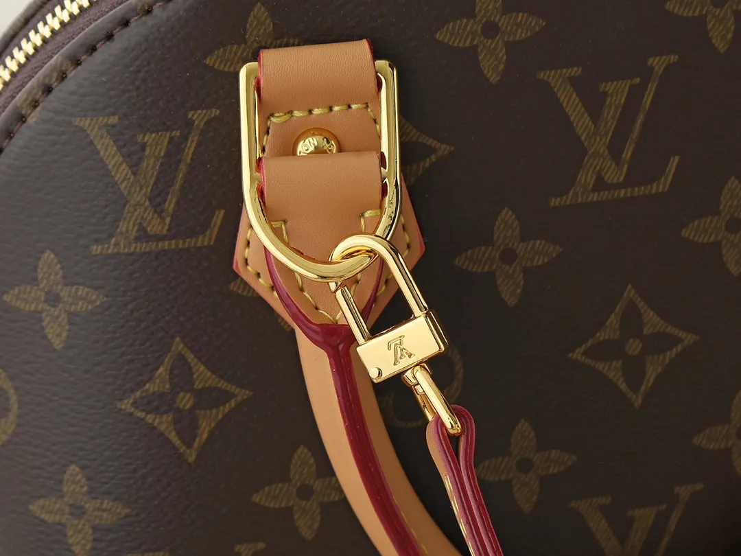 💰300💰Upgraded from the original M53151 M53152 N41221 Presbyopic black leather This is one of Louis Vuitton's iconic handbags with the crispest design structure. Its prototype is a piece designed by Gaston Vuitton and named after the Alma Bridge, which connects two adjacent fashionable districts in Paris. Signature Monogram canvas gives it a classic feel. Dimensions: 25 x 19 x 12 (length x height x width)