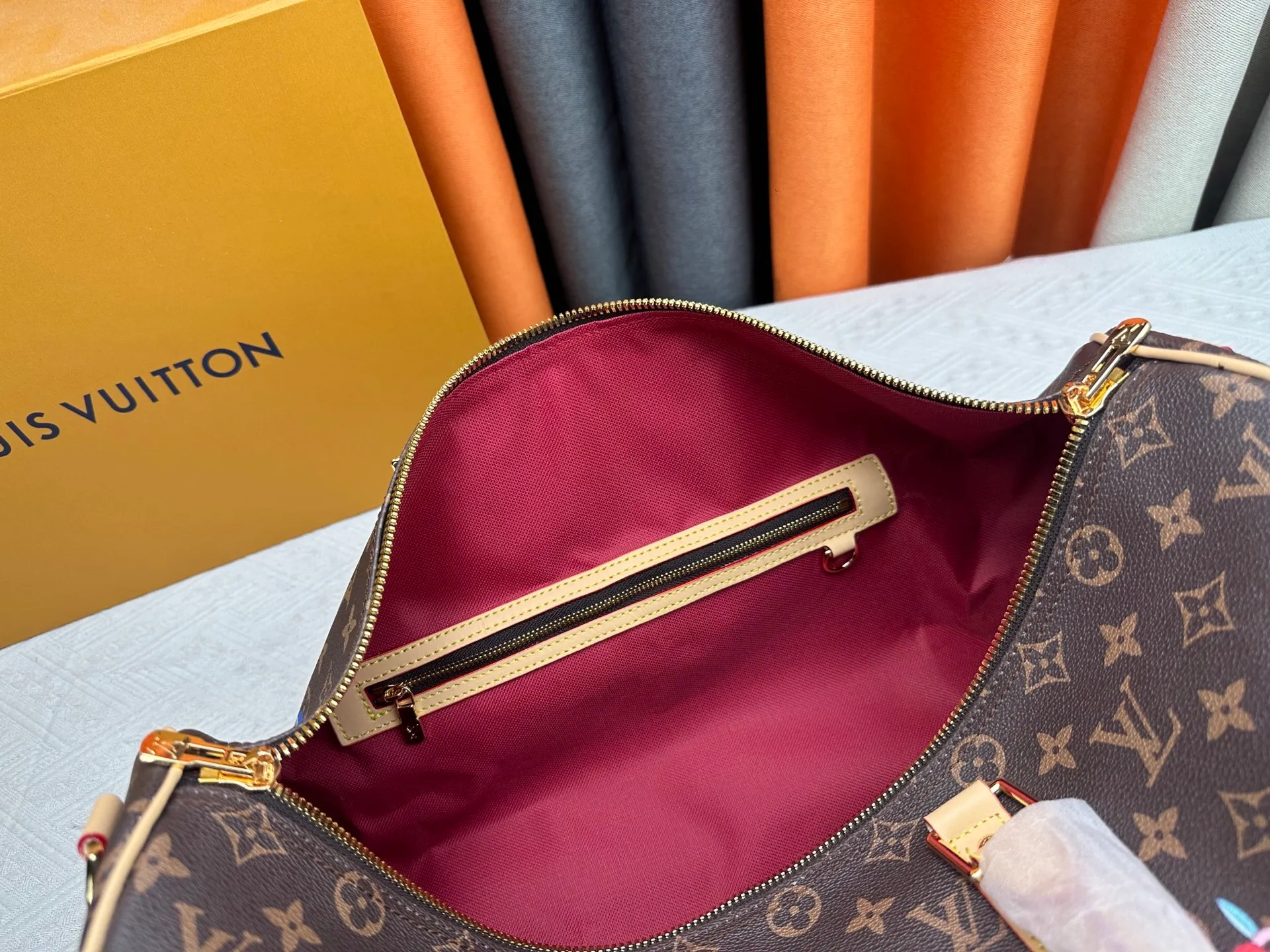 P440 Double-sided yellow leather New arrival M14182 M41416 LV2025 spring and summer joint model with Takashi Murakami Fashion is a cycle to celebrate the 20th anniversary of the joint brand Size: 45.0X27.0X20.0cm