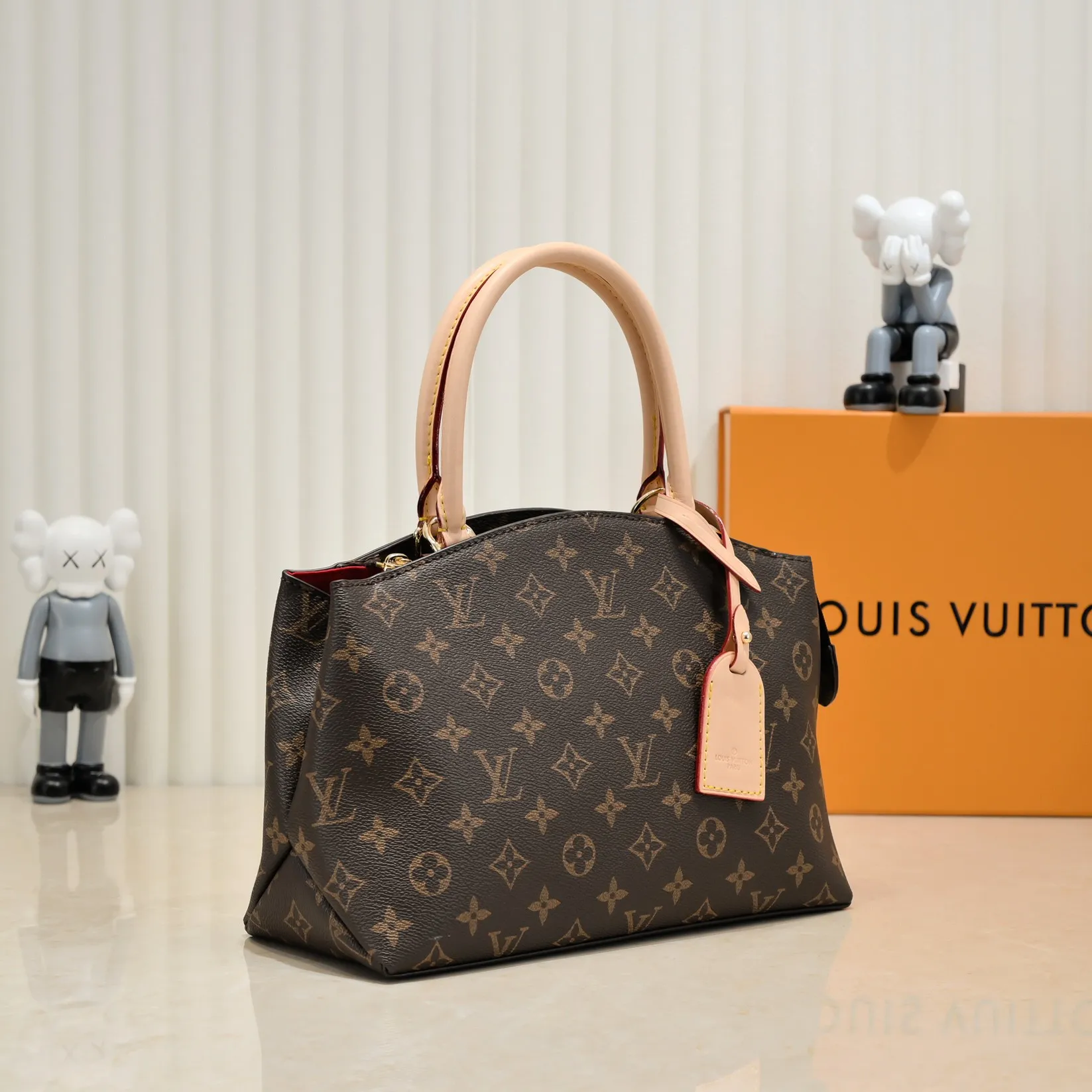 Batch 360💰Small size 2021 new LV New Grand palais mm🎉🎉🎉LV Louis Vuitton calfskin print trend fashionable shoulder bag, N45811. Size: 29-18-12.5