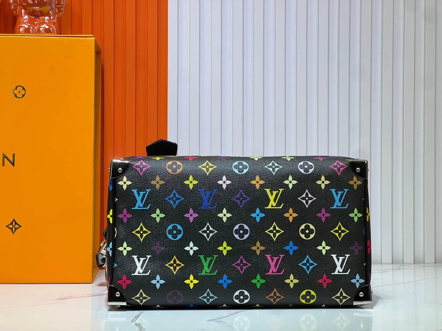 Batch 300💰Upgraded original M13805 M13257 M40391 lv Murakami Takashi co-branded NANOSPEEDY handbag This Nano Speedy handbag combines Monogram canvas and cow leather trim printing, with 33 colorful colors to interpret white tricolor and black tricolor. It has been launched in twelve sections and is very popular around the world and is loved by celebrities and celebrities. 30.0 x 21.0 x 17.0 cm