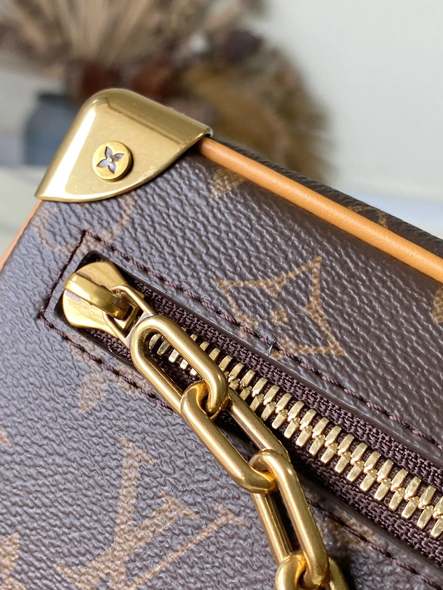 💰840 (steel chain) top original order M68906 2020 men's spring and summer series~Maya🤩This old flower paired with a gold chain is really beautiful! ! Exquisite and retro, classic yet with a bit of vitality, suitable for both men and women, this style must definitely be included in the bag harem [wit]. Size: length 18.5*height 12.5*width 7cm