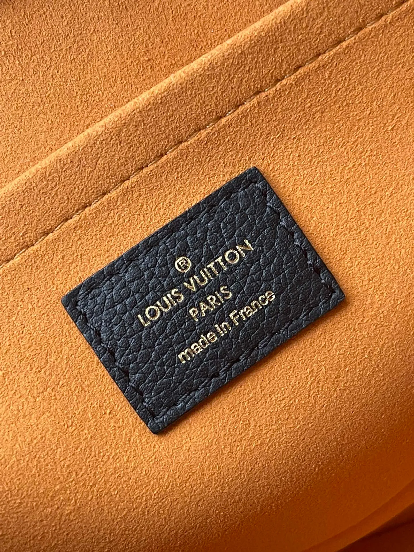 💰1100 (top layer leather) top original order M44829. Support counter inspection. Photos taken of duty-free goods are consistent with the product without unpacking. This product is an exclusive duty-free product in the market and is the highest-end product. Inspection is supported. This product has passed strict inspection and is flawless. Please wear gloves when touching the product. This product is not returnable or exchangeable. Please confirm the product first and then remove the label on the handle. This product is temporarily not open to the public, only regular customers, and is in short supply. Dimensions: 25 x 18 x 12 cm