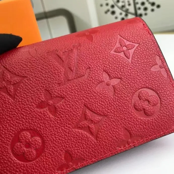 P150M80152 This Cléa wallet is made of Monogram Empreinte soft grained cowhide, embellished with Louis Vuitton's iconic Monogram embossed pattern. It has a stylish design, is exquisite and compact but has a spacious capacity. It is equipped with an external patch pocket, zipper coin pocket, banknote compartment and six credit card slots. Dimensions: 12 x 9 x 3.5 cm (length x height x width