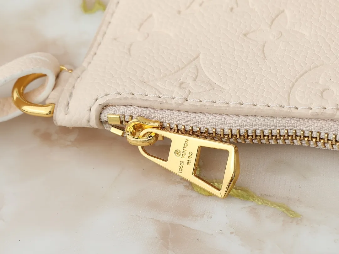 💰260💰Upgraded original version ✨M11283 M25453 M47209 M46545 M46492 This Summer Bundle handbag is from the Dégradé series. The new drawstring design adds a summer atmosphere. The Monogram Empreinte embossed leather bag features a gradient tone to brighten any seasonal look. The double handles and detachable cross-body strap provide a variety of stylish carrying options, making it a great companion for travel day and night. Detailed features: 28 x 20 x 11.5 (Length x Height x Width)