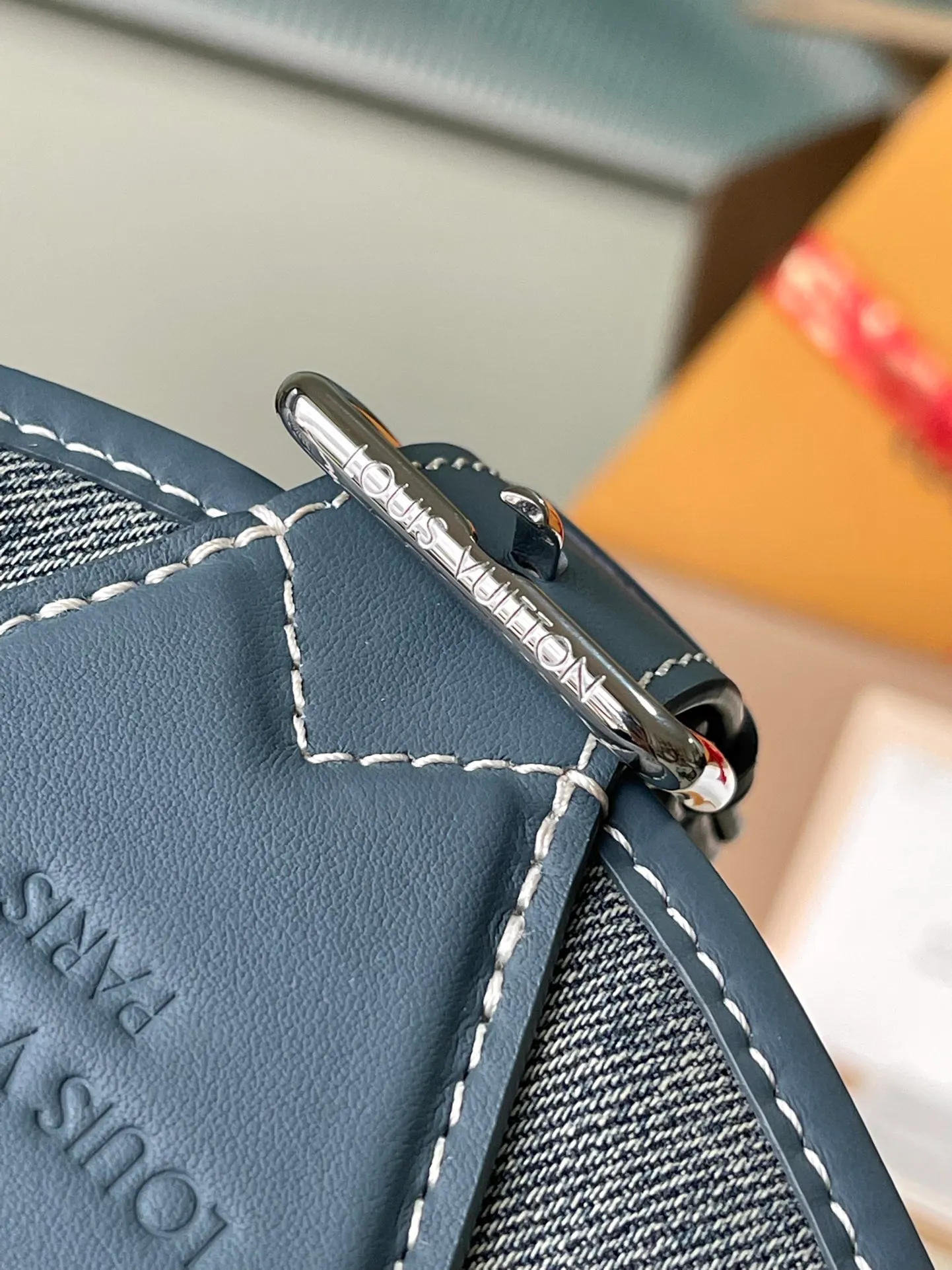 💰1620 Top original order M22534 supports counter inspection. The photo taken of duty-free goods is consistent with the product and has not been unpacked. This product is an exclusive duty-free product in the market and is the highest-end product. Inspection is supported. This product has passed strict inspection and is flawless. Please wear gloves when touching the product. This product is not returnable or exchangeable. Please confirm the product first and then remove the label on the handle. This product is temporarily not open to the public, only regular customers, and is in short supply. Dimensions: 32 x 40 x 19 cm